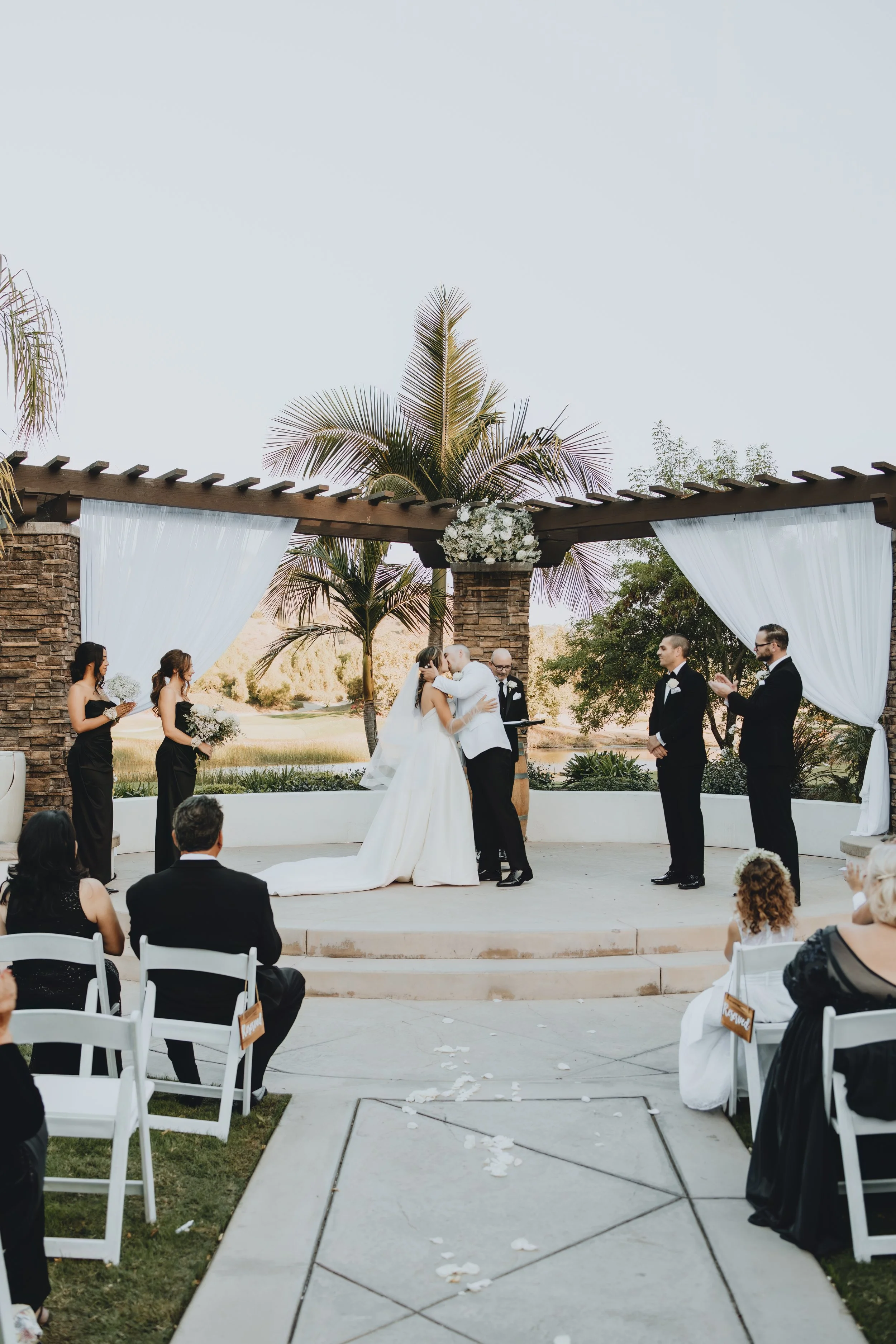 Mr & Mrs Oliver148.jpg