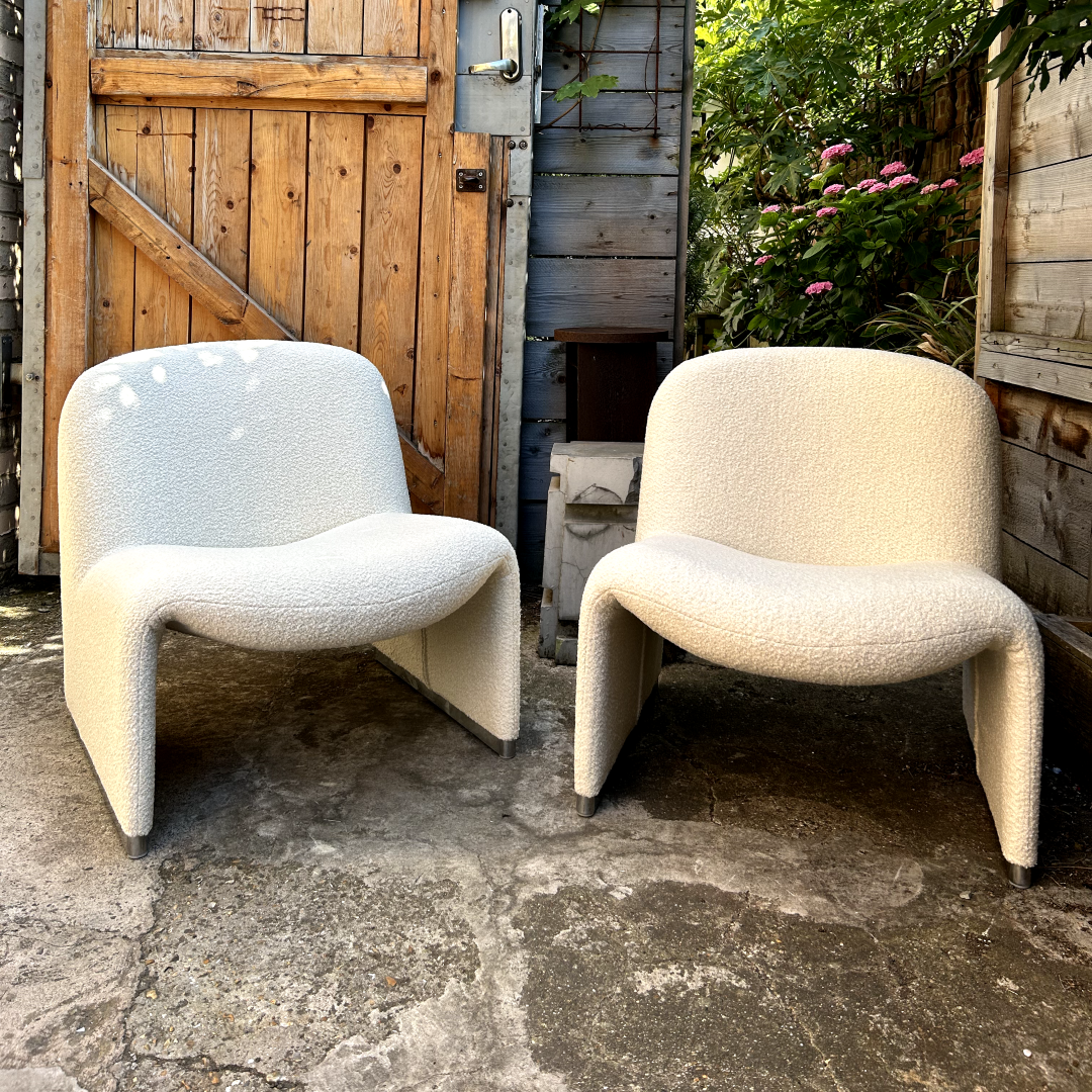 Upholstery of Giancarlo Piretti Alky Chairs