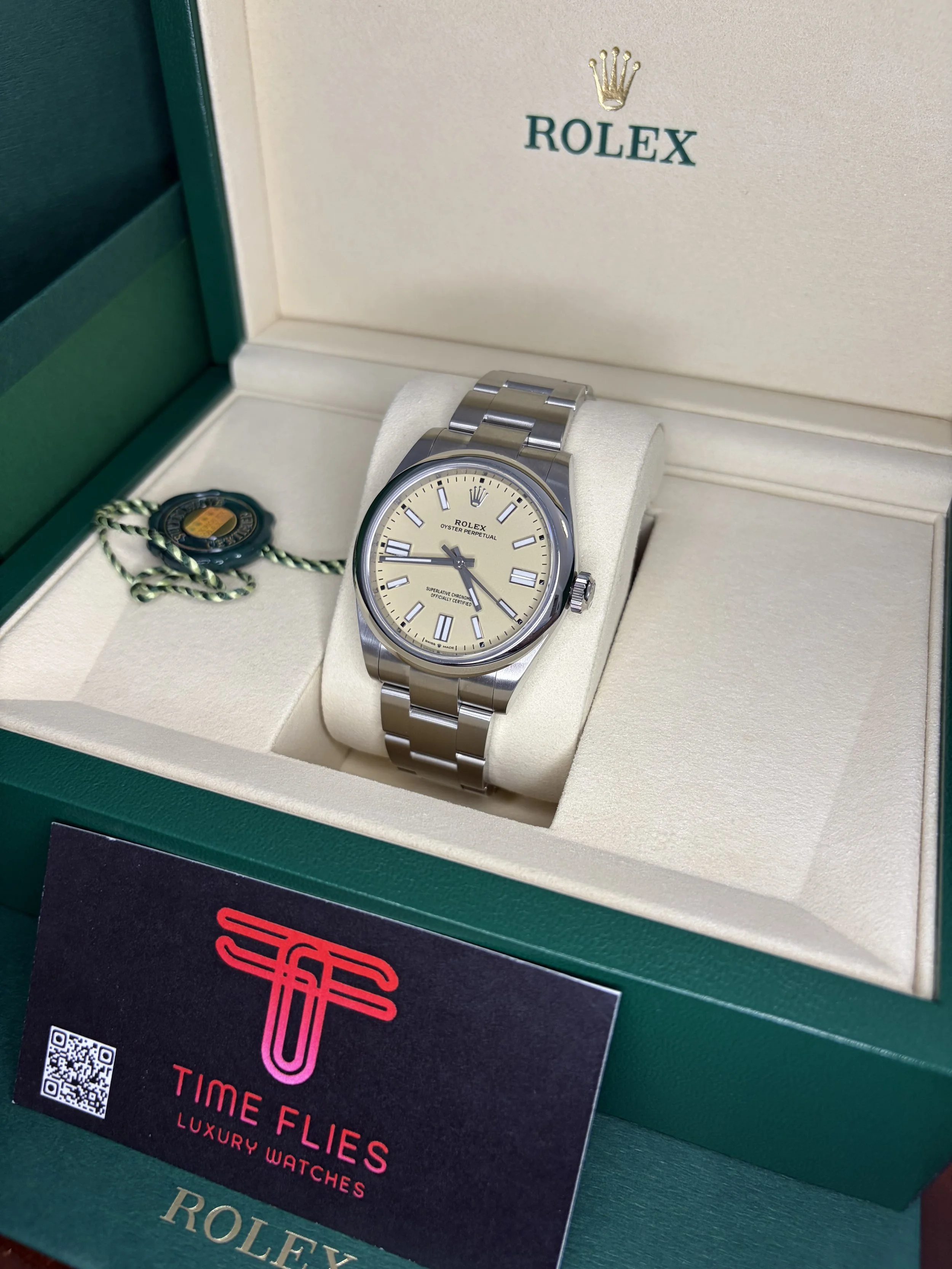 ROLEX OYSTER PERPETUAL 41MM BEIGE DIAL 134300