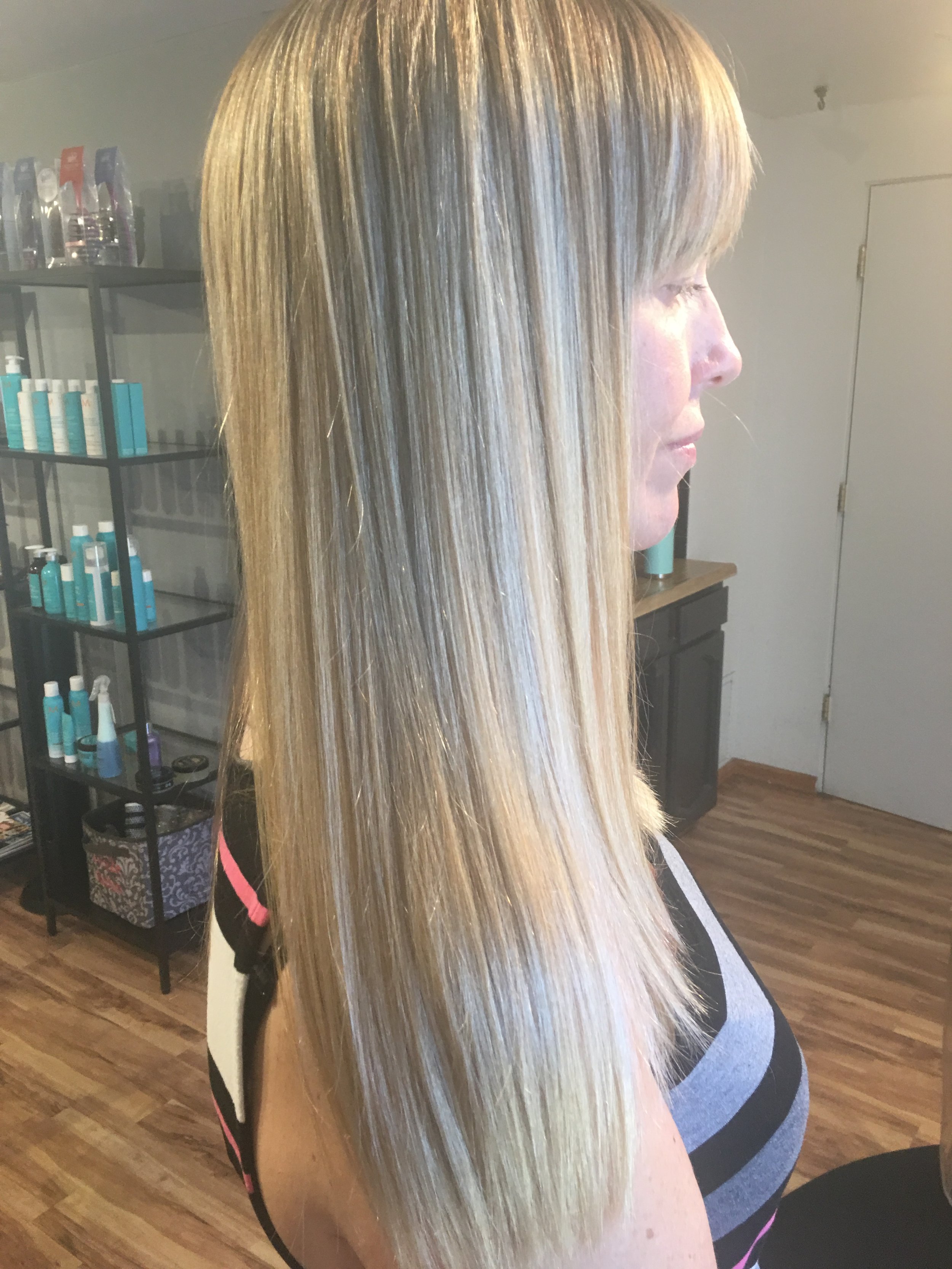Soft highlighted hair with natural blend in Cherry Creek Denver
