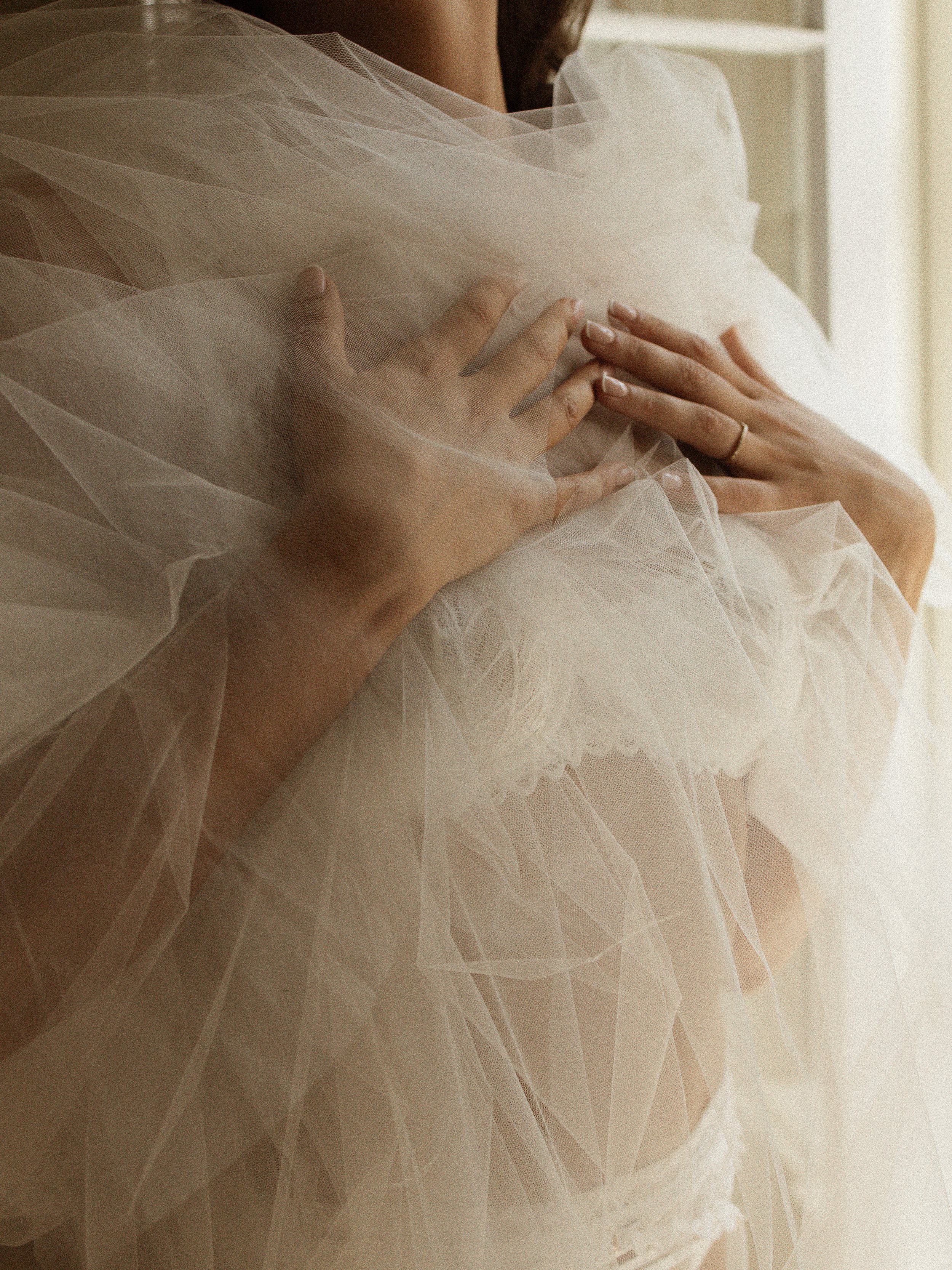 Private Portraiture
Portrait sessions intended to capture personal or expressive imagery in a discreet setting. These sessions may include boudoir inspired work or other forms of intimate portraiture conducted with respect for the character of the ho