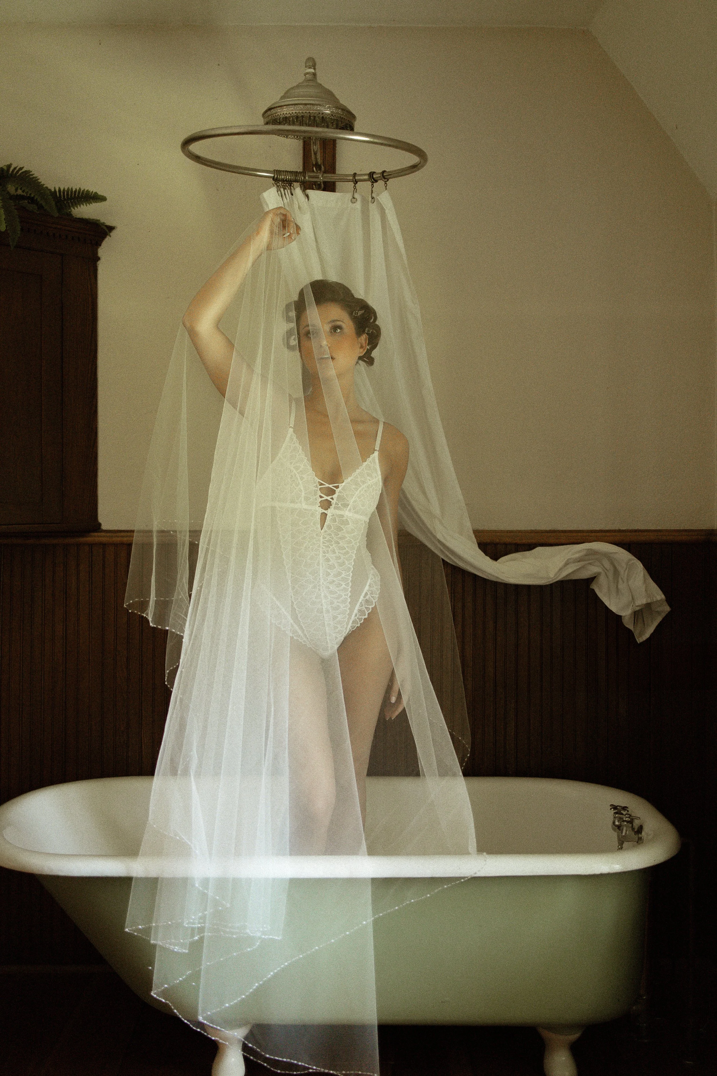 Editorial and Fashion
Creative work intended for publication, portfolios, magazines, or brand storytelling. These sessions may include styled editorials, fashion photography, or concept driven portrait work.