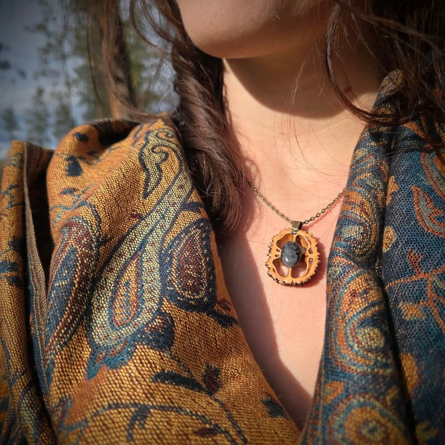 There&rsquo;s something about wearing a piece of the earth that just hits different 🤎🌿

Hand-carved walnut, shaped by nature, holding a stone that feels like quiet magic.

Not just jewelry&hellip; a little anchor back to yourself ✨

One of a kind. 