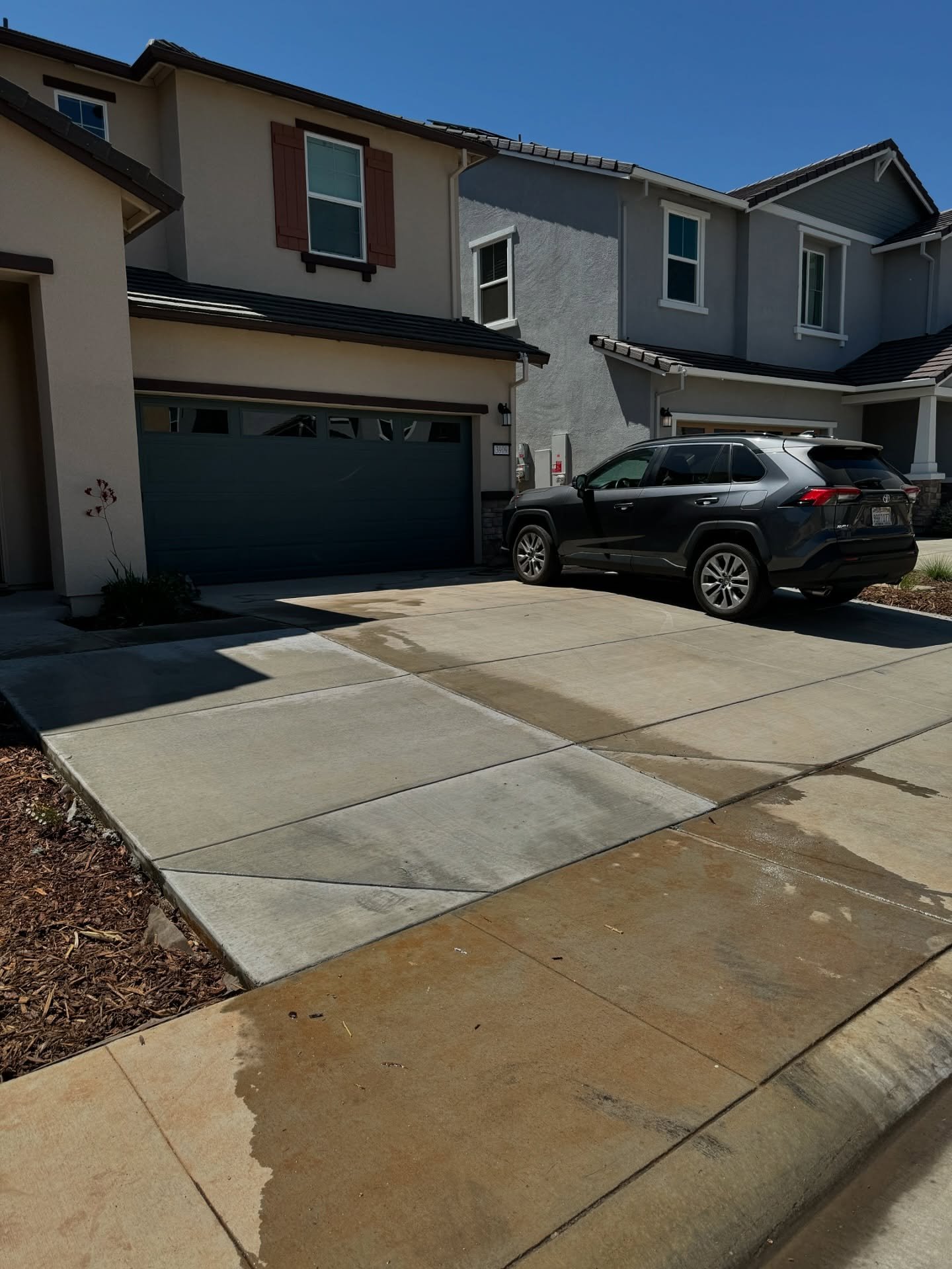 Congrats to the Shergill family on their newly added double driveway extensions, double walkways, and rear patio and also on their new home. 
.
If you&rsquo;re looking for someone to get you set up right, DM to book your FREE ESTIMATE!!

#DixonCA #Va