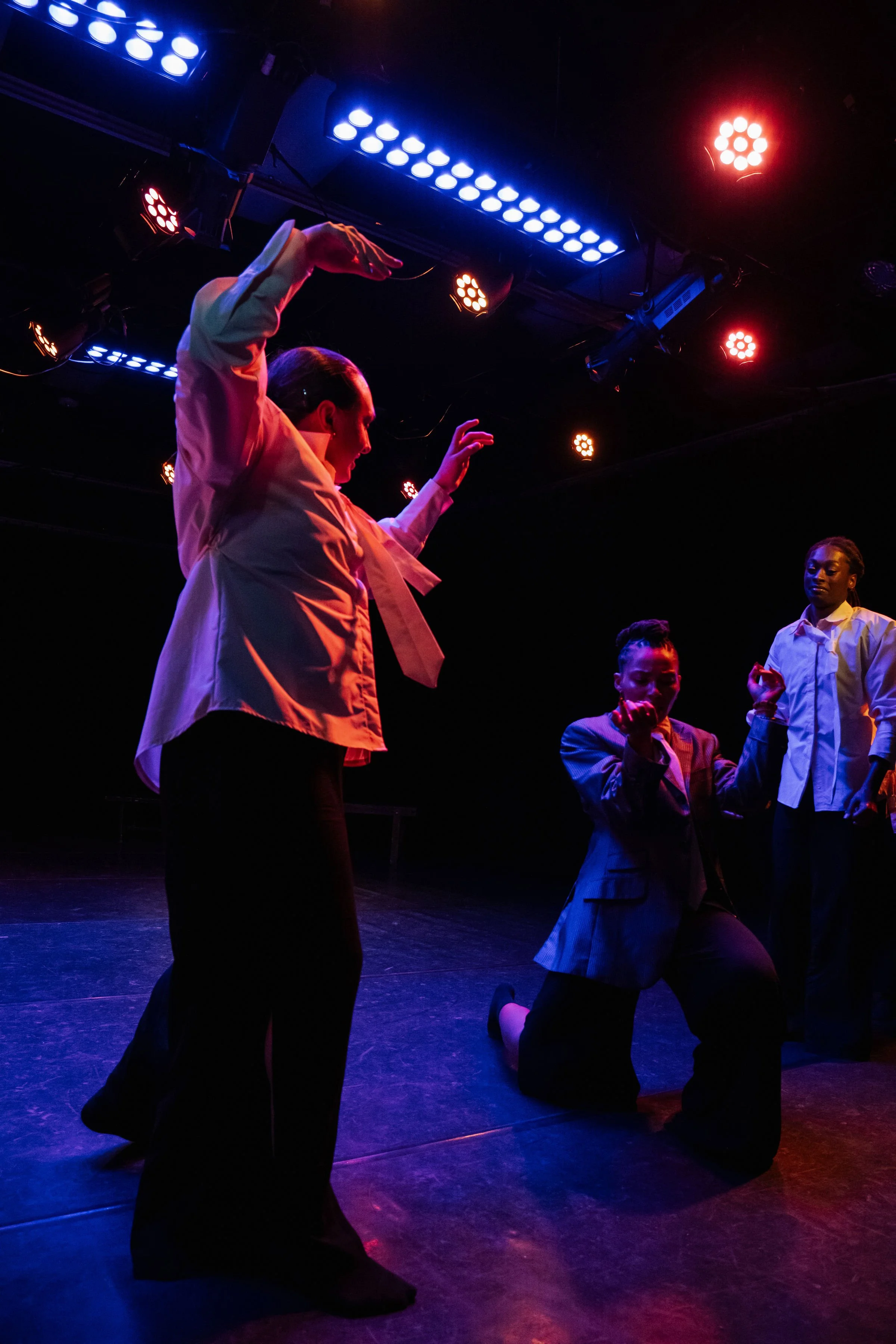 Nadia Milad Issa - Choreography - MFA Thesis
Rebecca Couch - Stage Manager
Sandi Rodriguez-Gonzalez - Lighting Operator 
Kay Currier-Graves - Lighting Designer
Photos by @Monserratscamera 