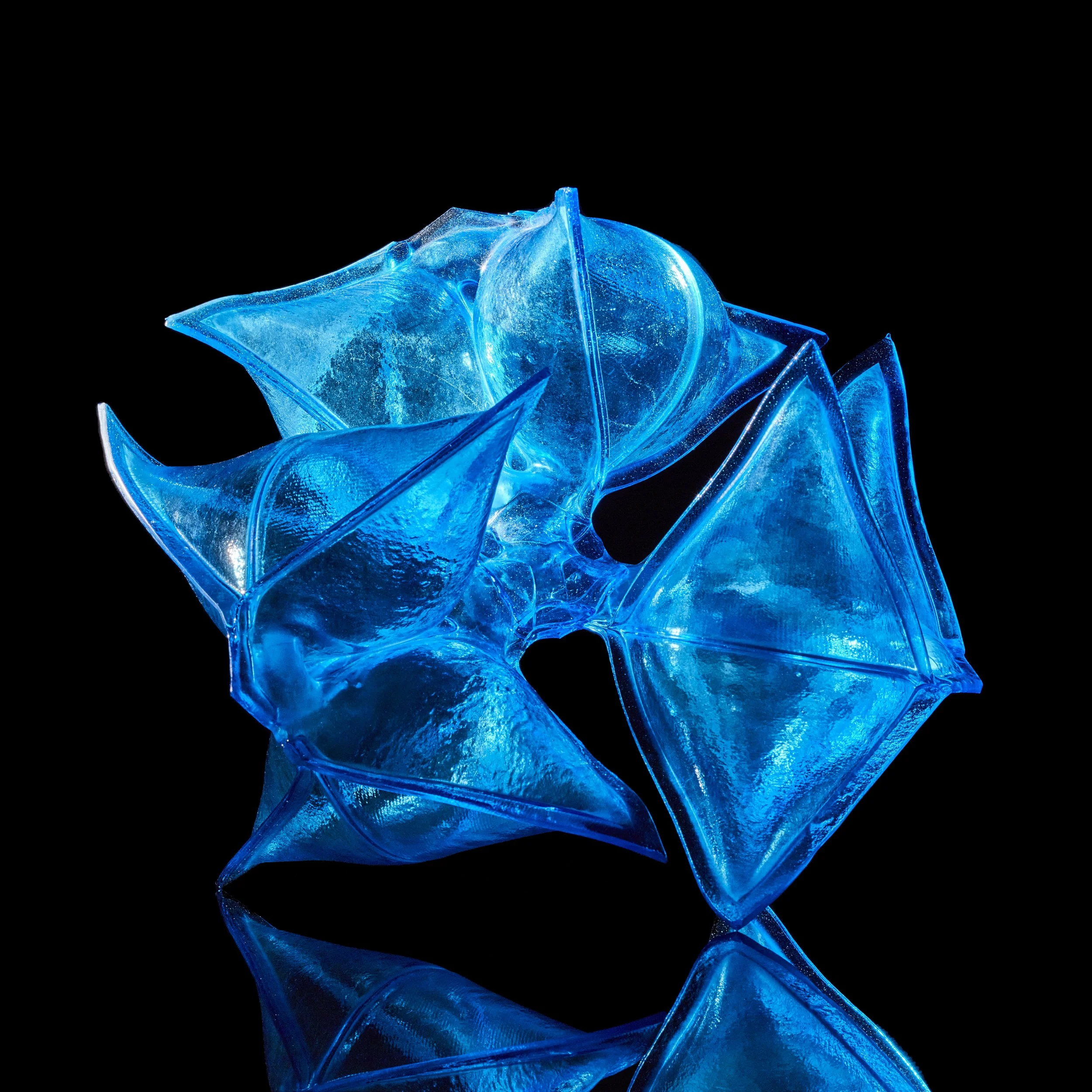 Matthew Szösz (American, born 1974).  Untitled (Inflatable) no. 85b , 2018. Cut, fused, and inflated glass. 12 × 15 × 14 1/2 inches. Cafesjian Art Trust, 2023.007.1, partial gift of Heller Gallery. 