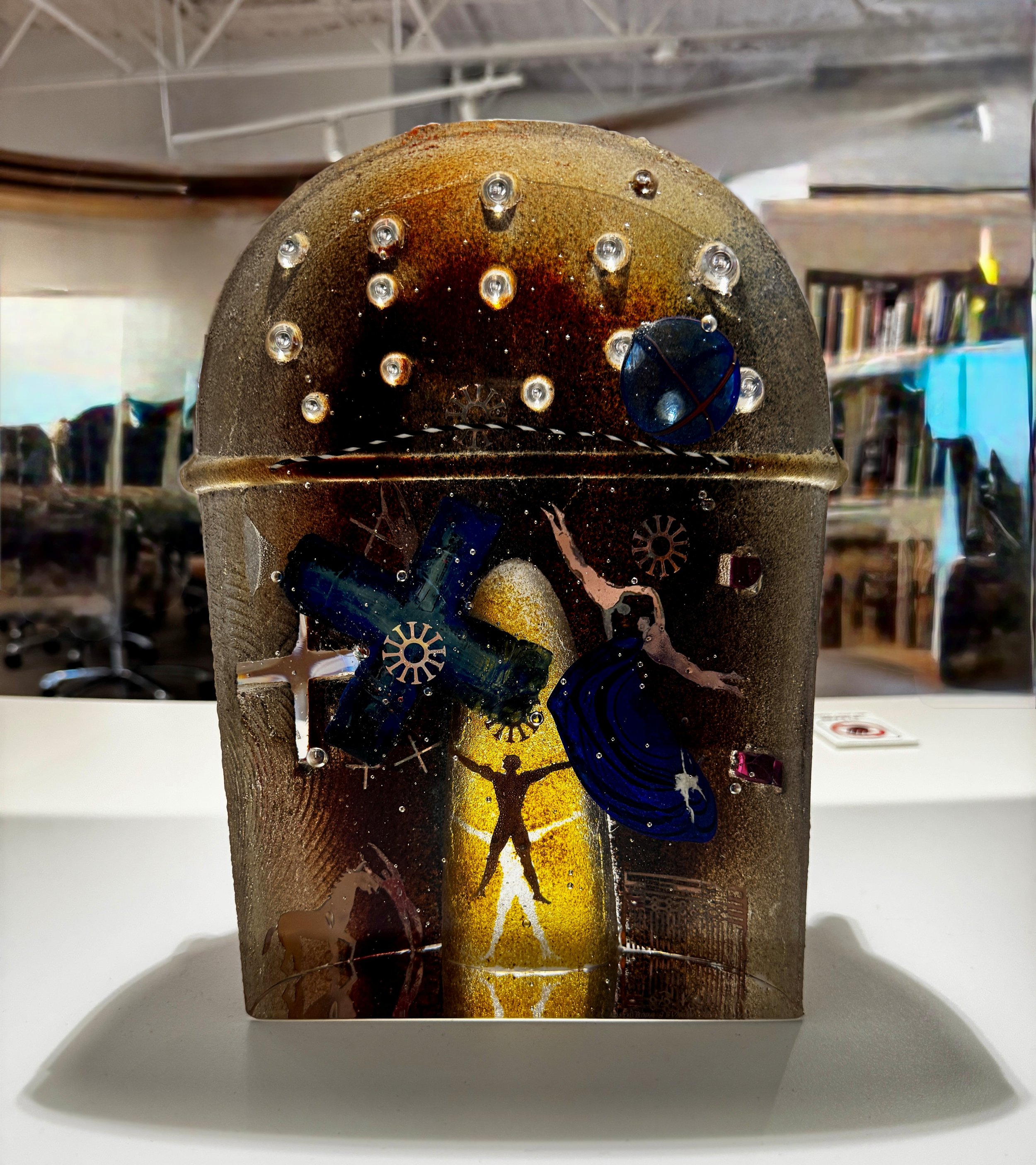 Bertil Vallien (Swedish b. 1938).  Untitled , n.d.. Glass. 13 3/4 x 10 x 5 7/8 inches. Cafesjian Art Trust Museum. 2022.0201.1 © Bertil Vallien