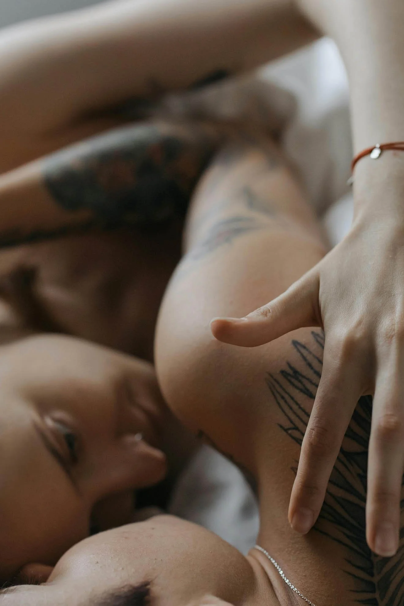 couple explores each other as part of foundation sex therapy education