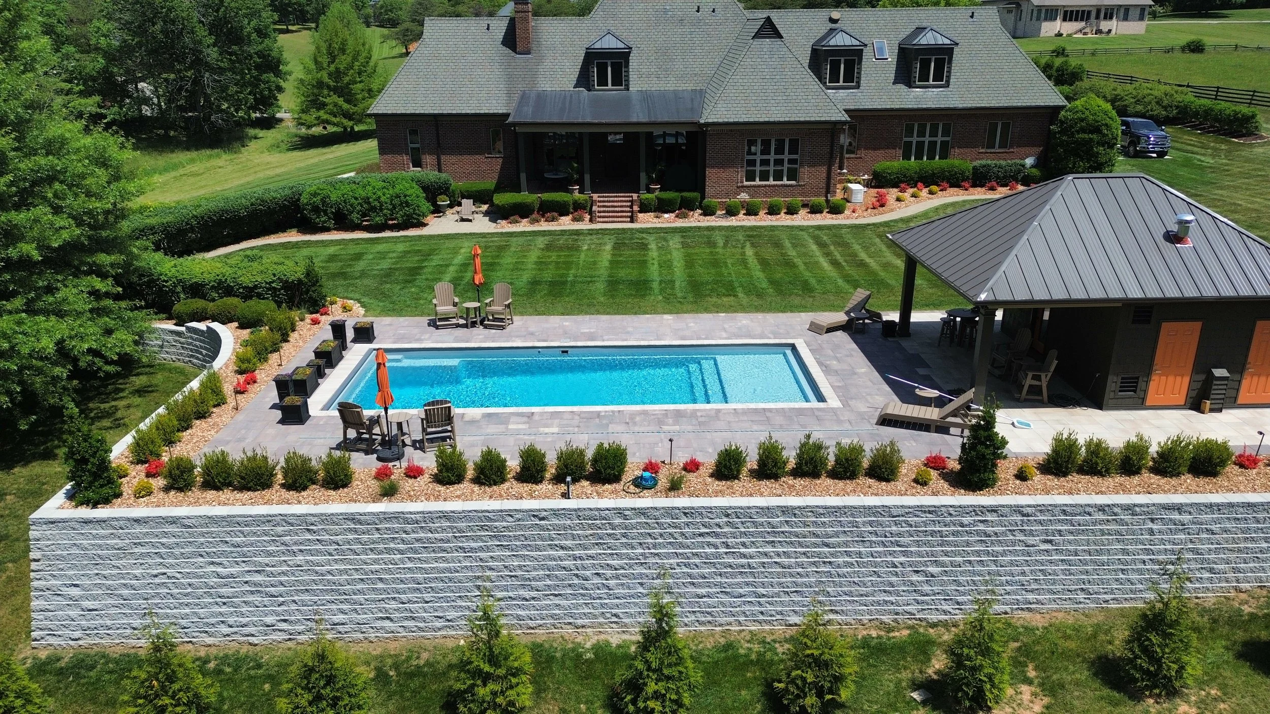 Pinnacle 40ft in Silver Grey