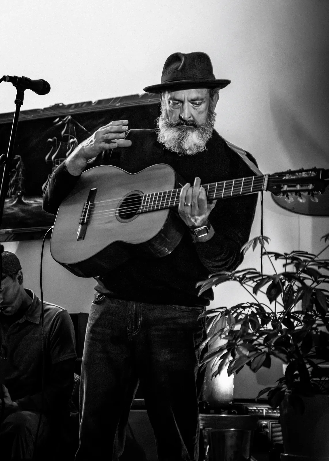Dustin Drydirt, Mae Starr,  Barry Bruseau
