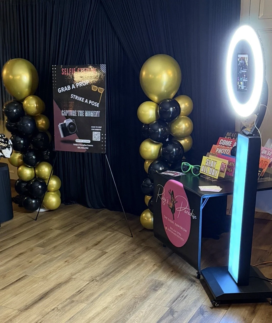 Selfie Station_2.jpg
