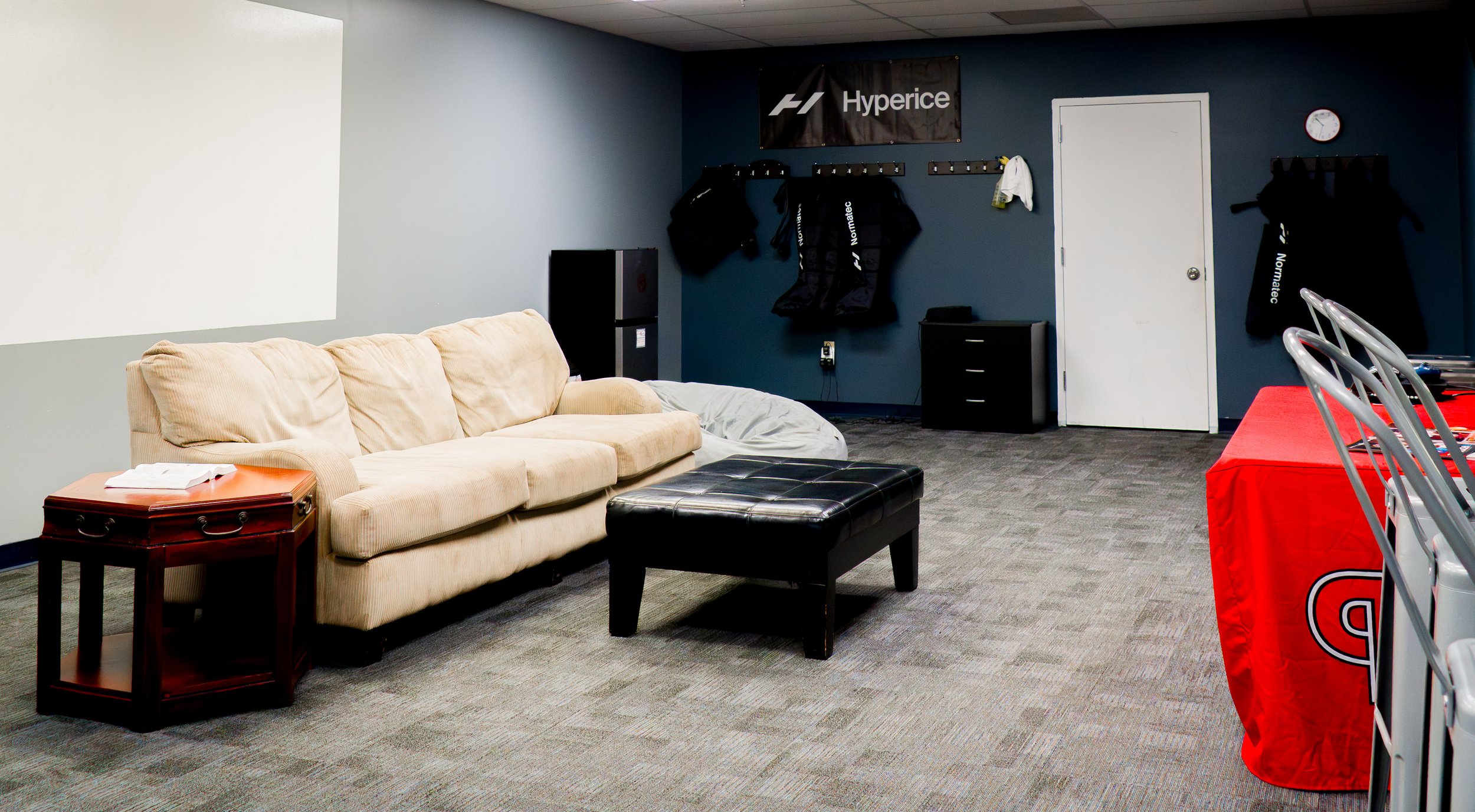 Proformance Sports Academy arm care recovery room and lounge 
