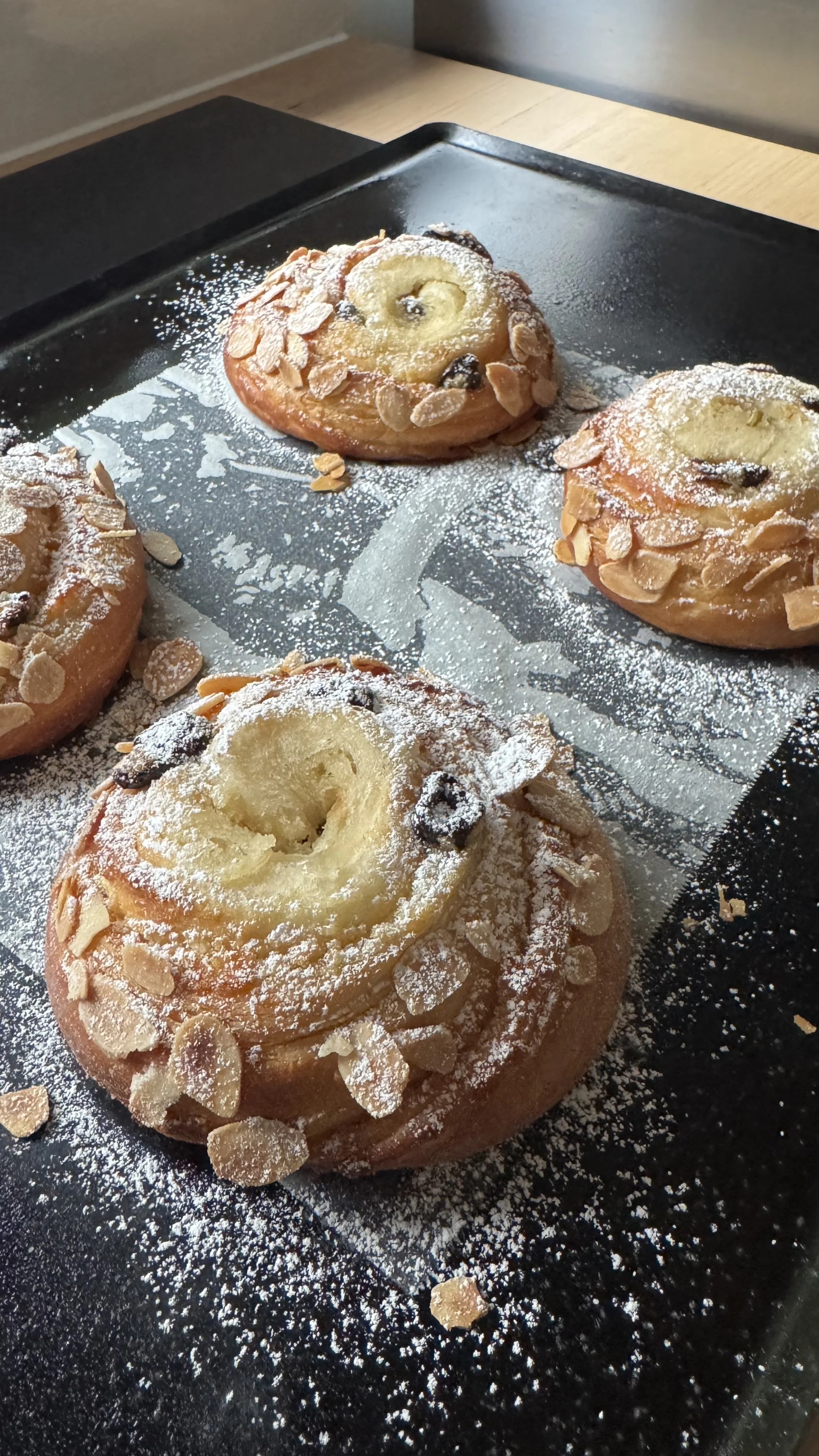 Almond Cherry Bun