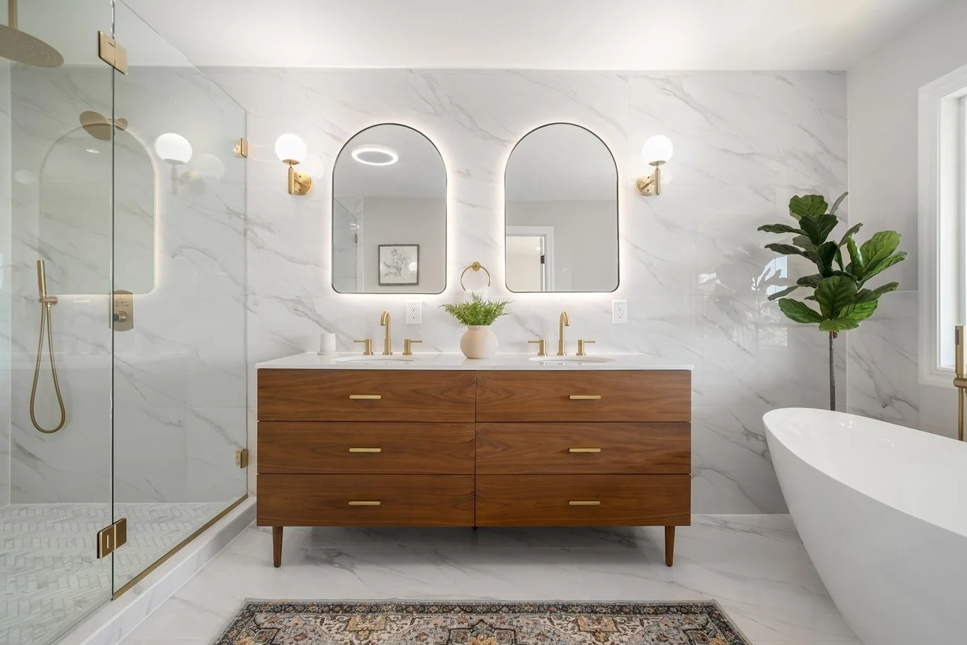 this primary bath with a river view wins 👏🏼