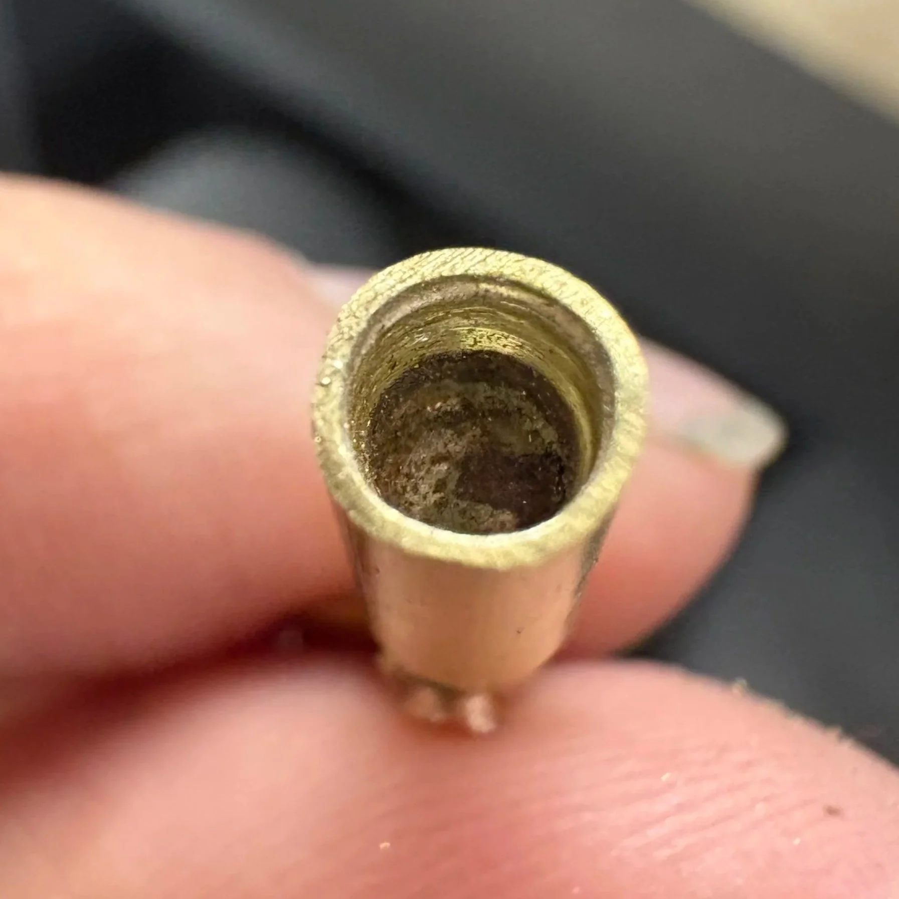 using a ball bur to make a 'socket'