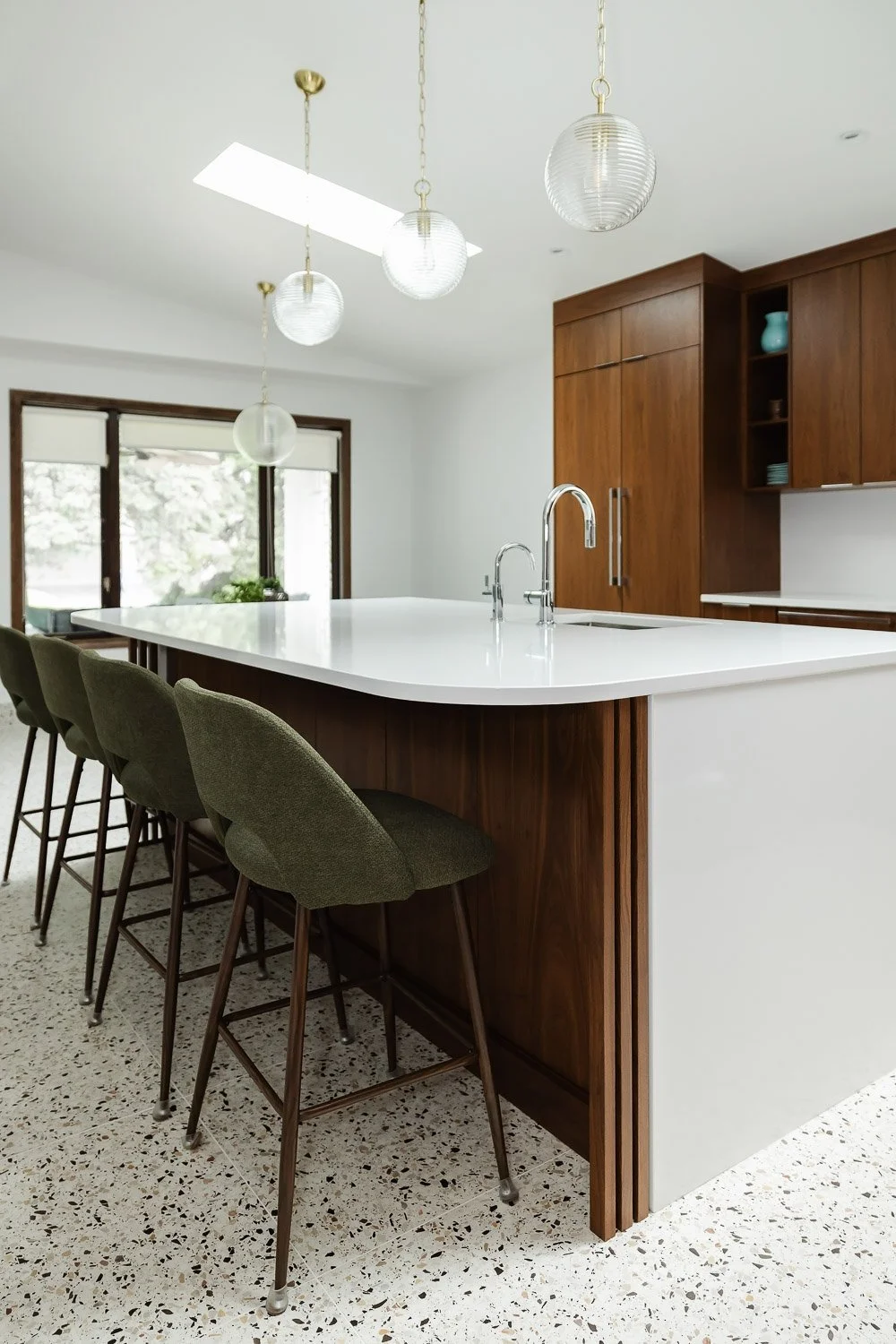 walnut-orb-midcentury-kitchen-waterloo-housevenne-10.jpg