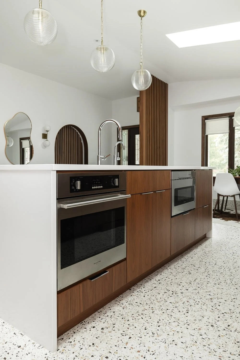 walnut-orb-midcentury-kitchen-waterloo-housevenne-14.jpg