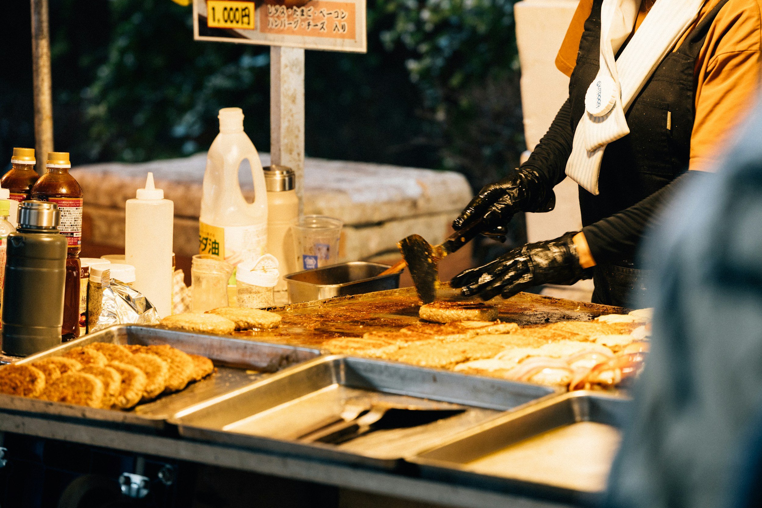 street food server