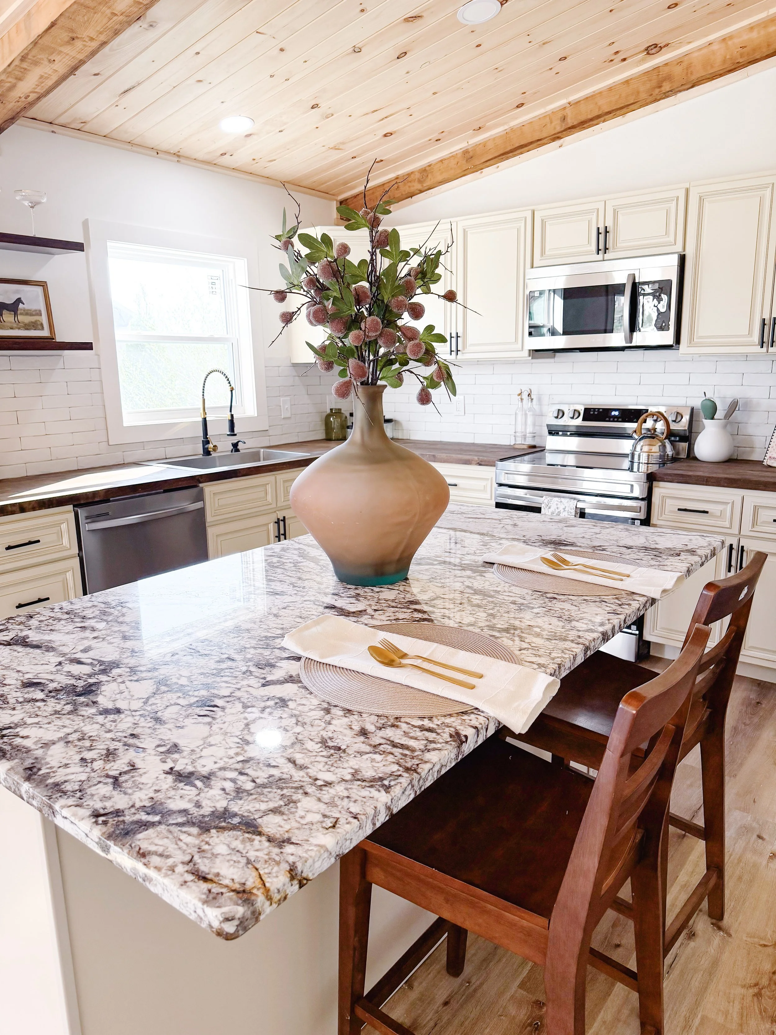 Home staging kitchen in West Tennessee with updated finishes and market-ready design