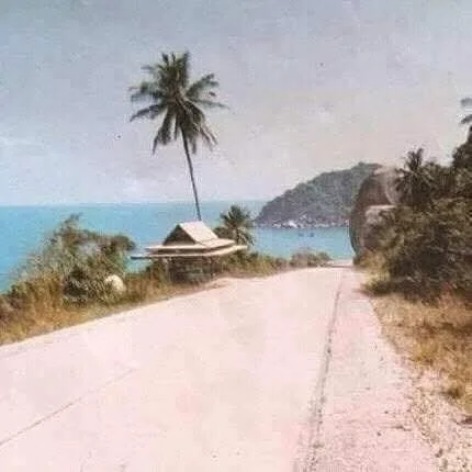 A sandy road 1980