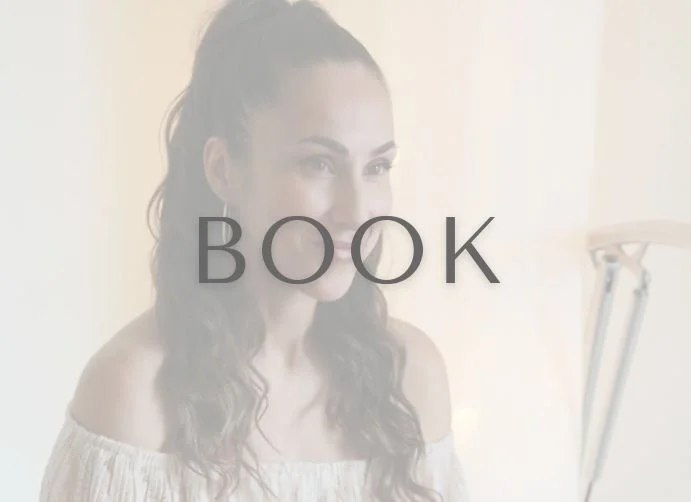 Layla offering clear reflection and insight, supporting deeper self-understanding and direction through Astrology and Tarot.