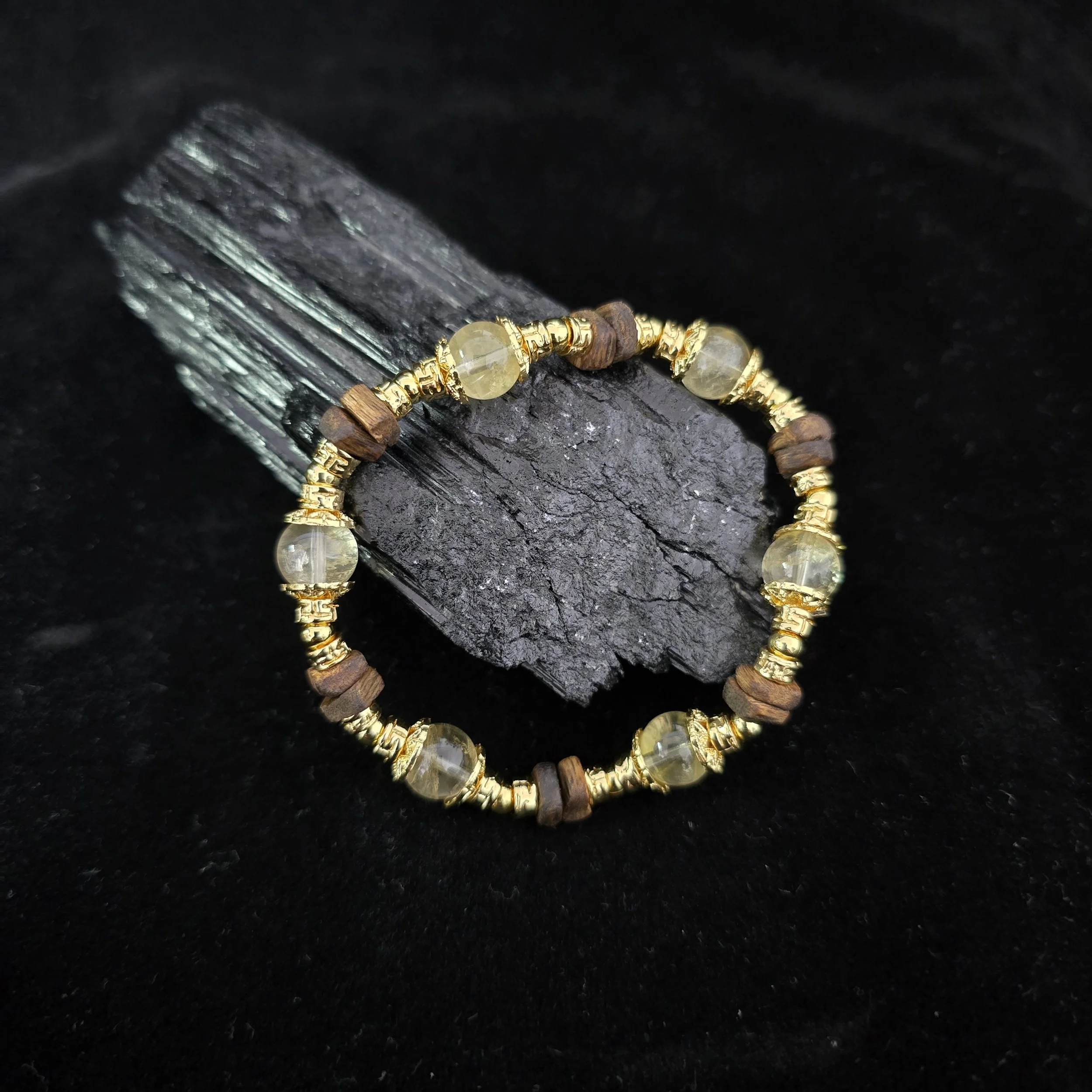 CI-01 Agarwood Gold