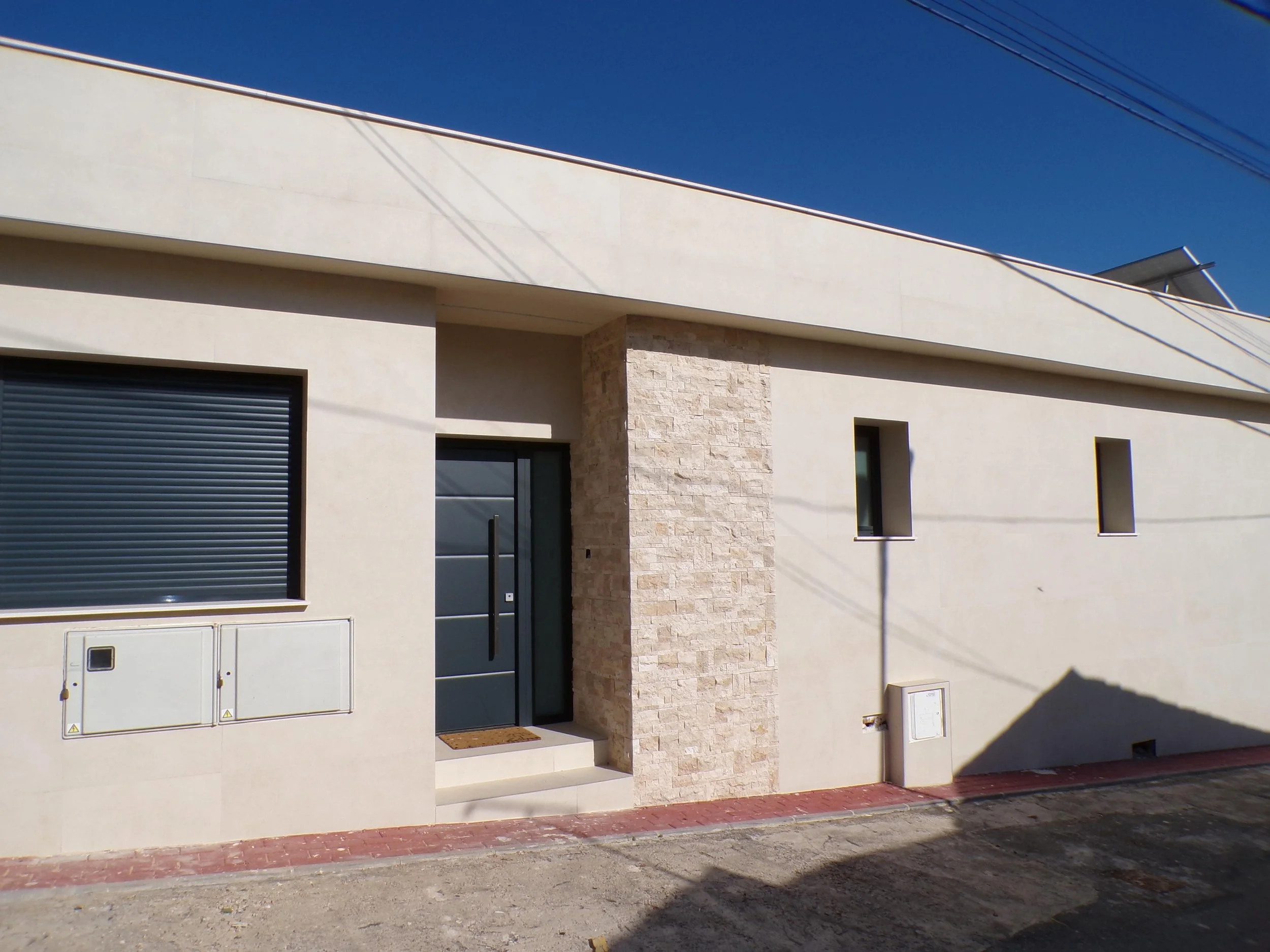 Fachada vivienda Orihuela.jpg