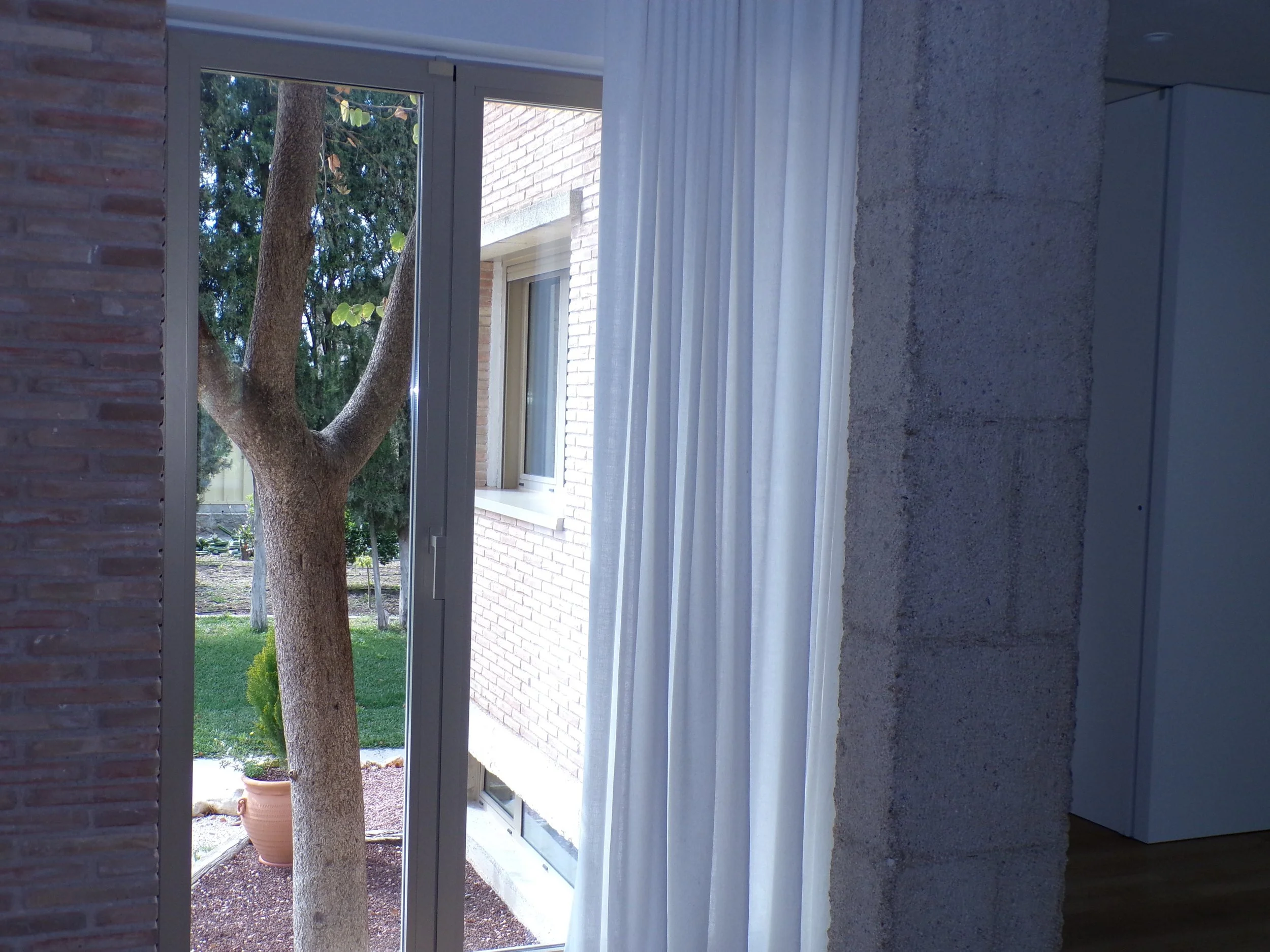 Ventana en entrada.jpg