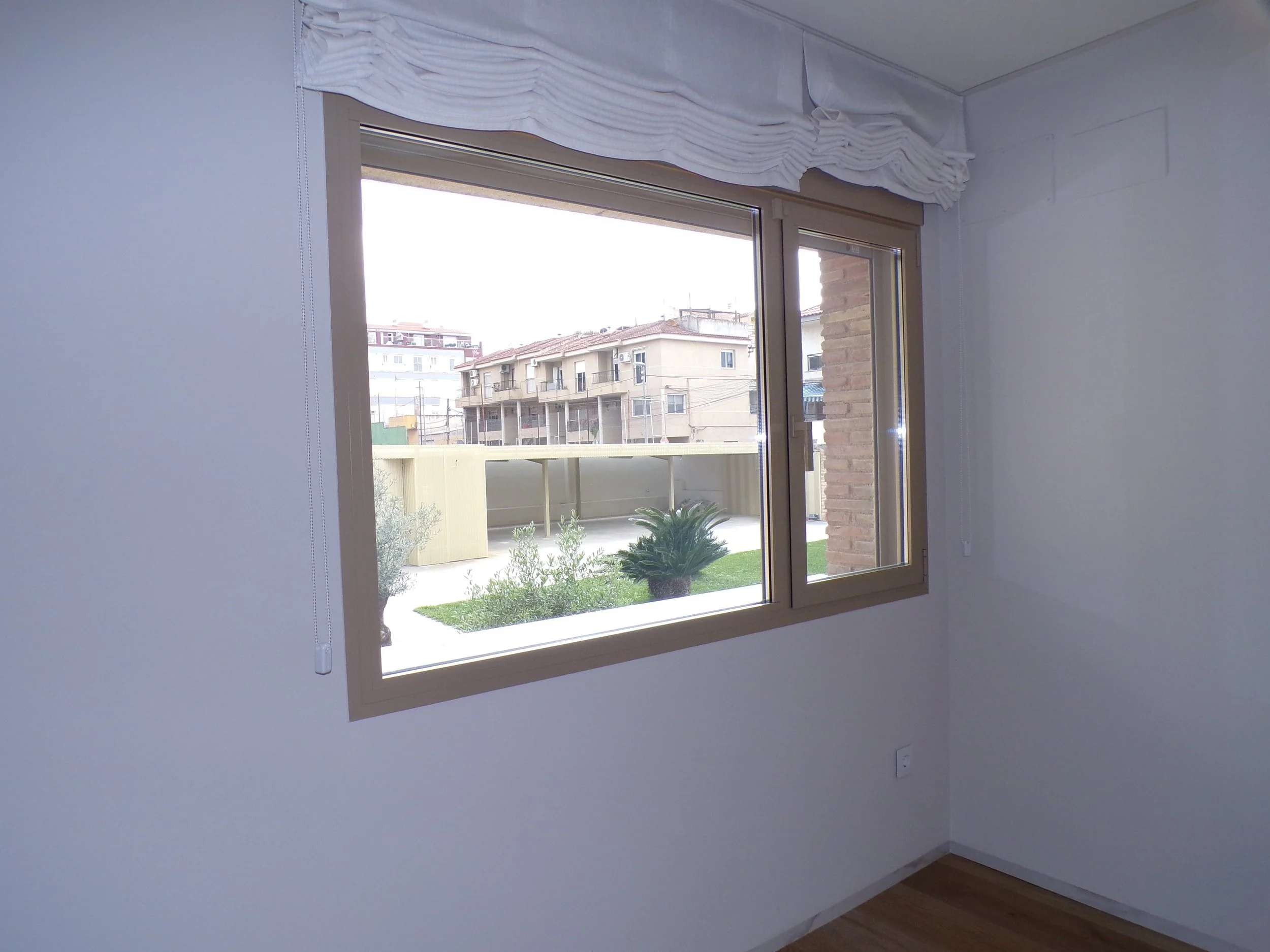 Ventana en habitacón.jpg