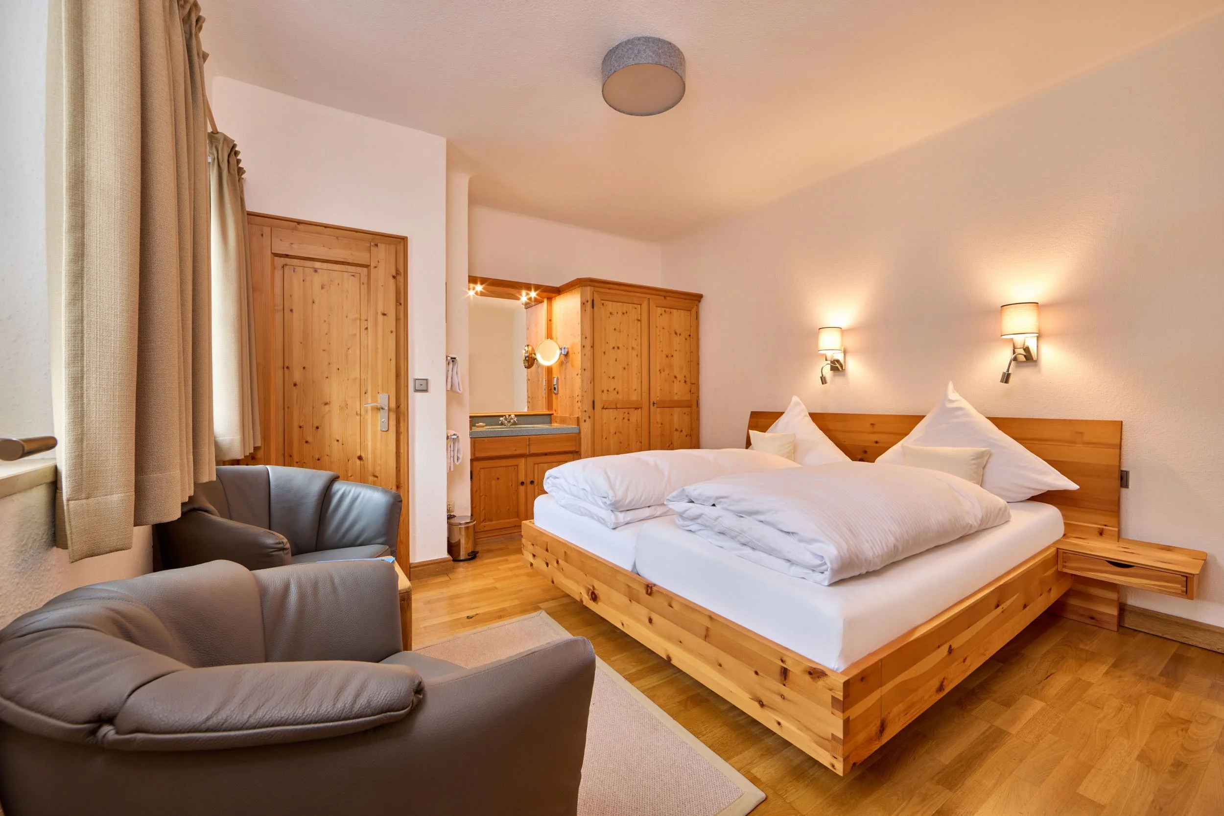 13_Schlafzimmer EG-marcgilsdorf.jpg