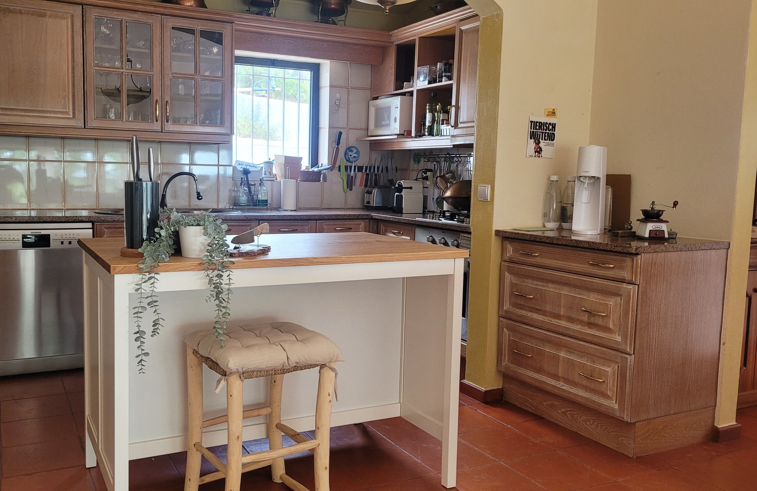 Küche mit Kochinsel