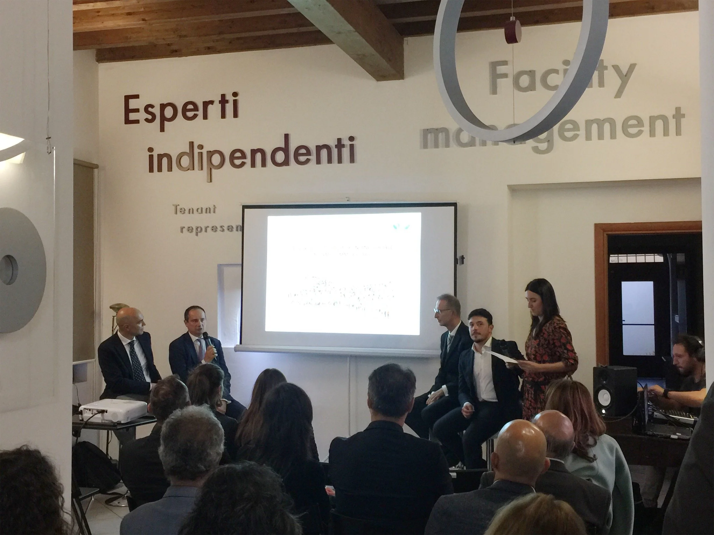 Muovere l’immobile il crowdfunding per uno sviluppo sostenibile urbano.