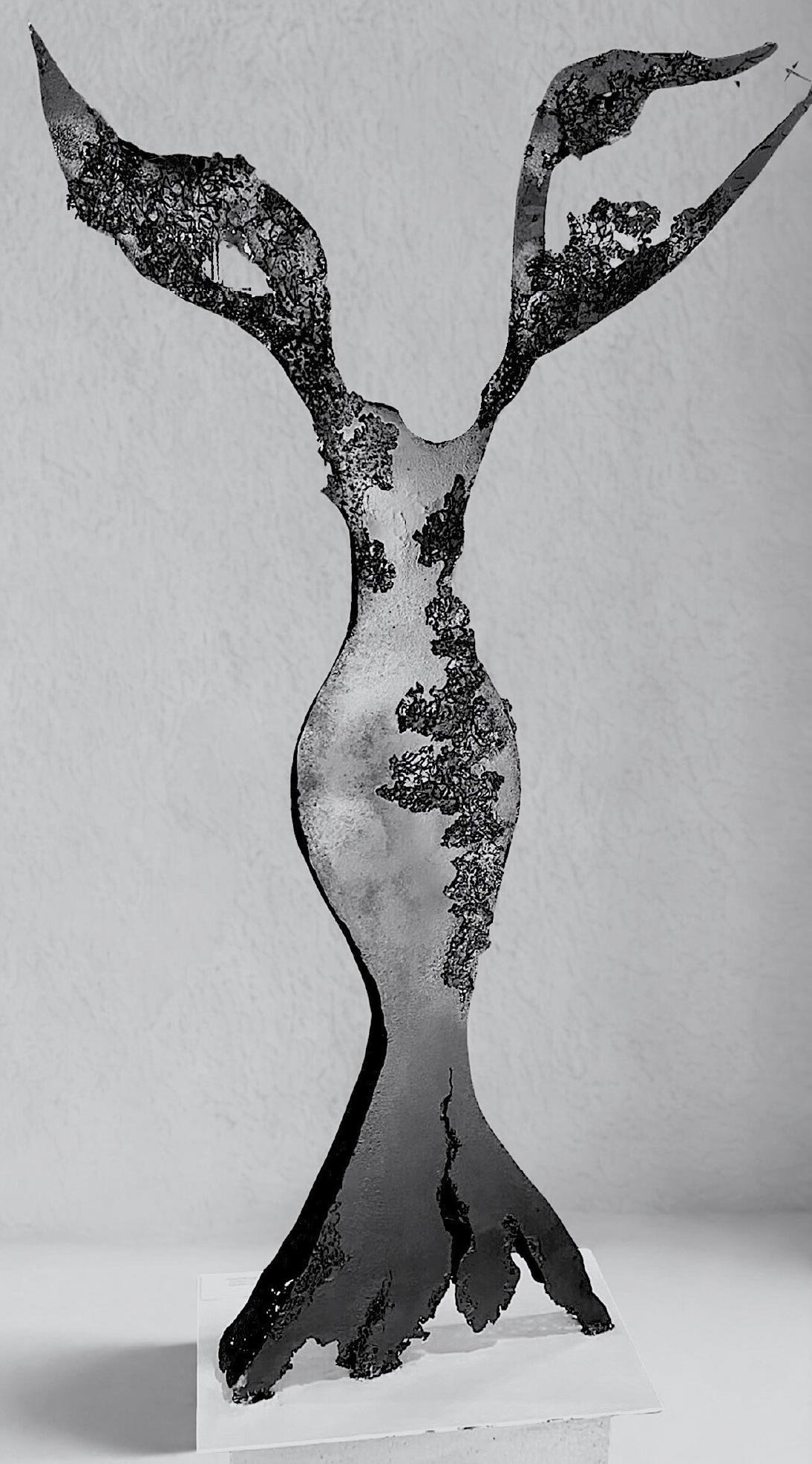 EDITH MOLET OGHIA
