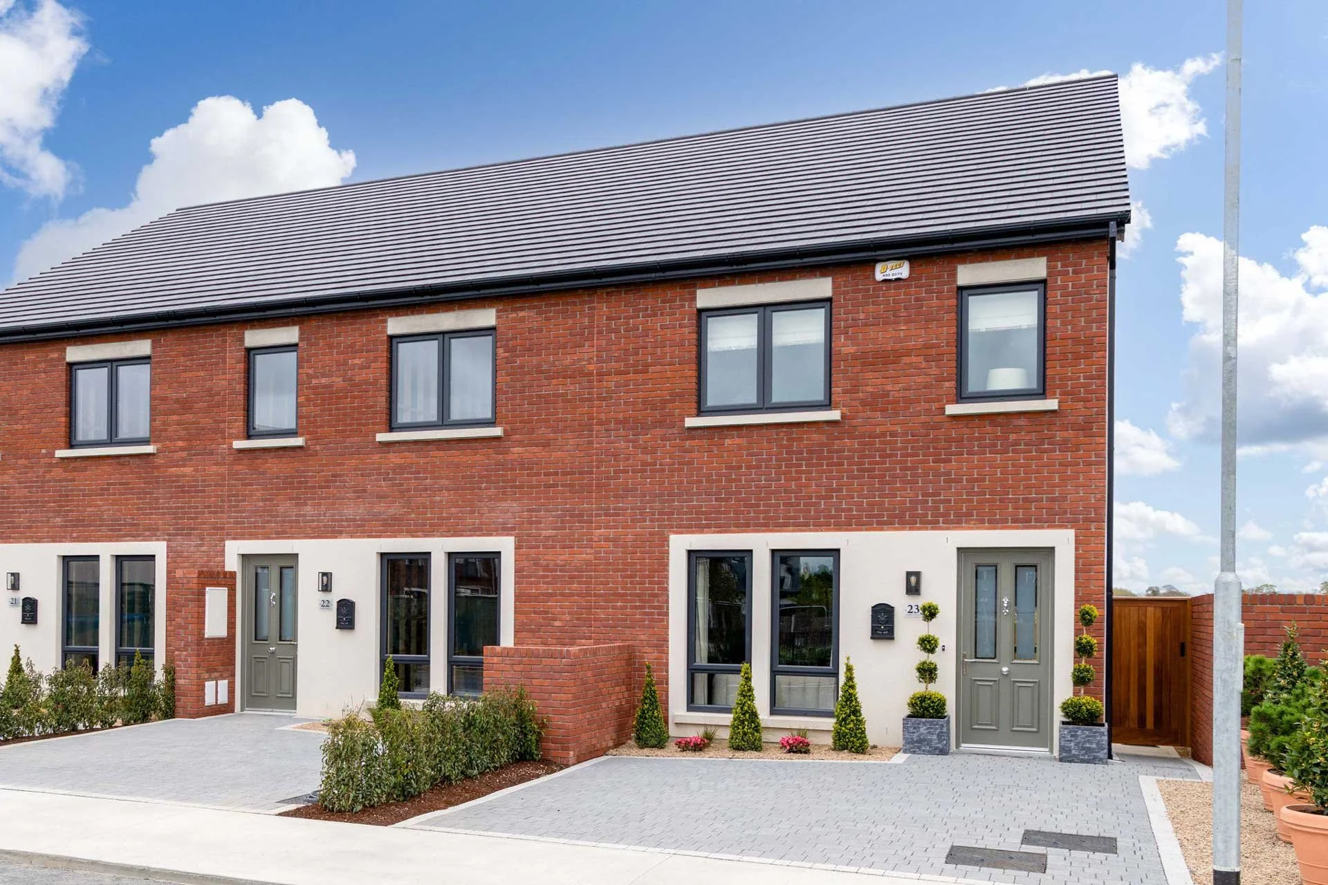 1-web-or-mls-Exterior-4.jpg