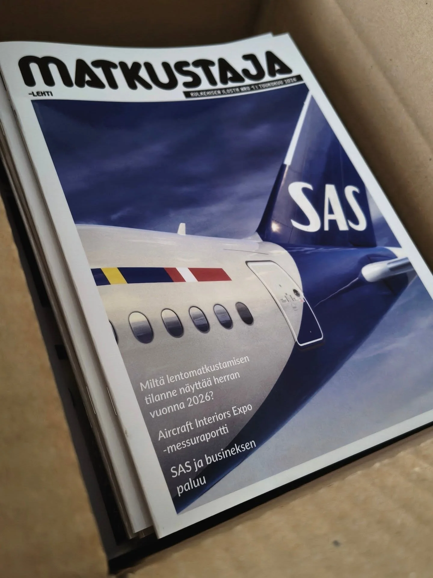 Matkustajan 1. numero on tullut painosta ulos ja n&auml;ytekappaleet l&auml;htev&auml;t viel&auml; t&auml;n&auml;&auml;n postissa eteenp&auml;in.

Olo on ylpe&auml;, vaikka parantamisen varaa onkin runsaasti. T&auml;st&auml; on hyv&auml; jatkaa ja ki