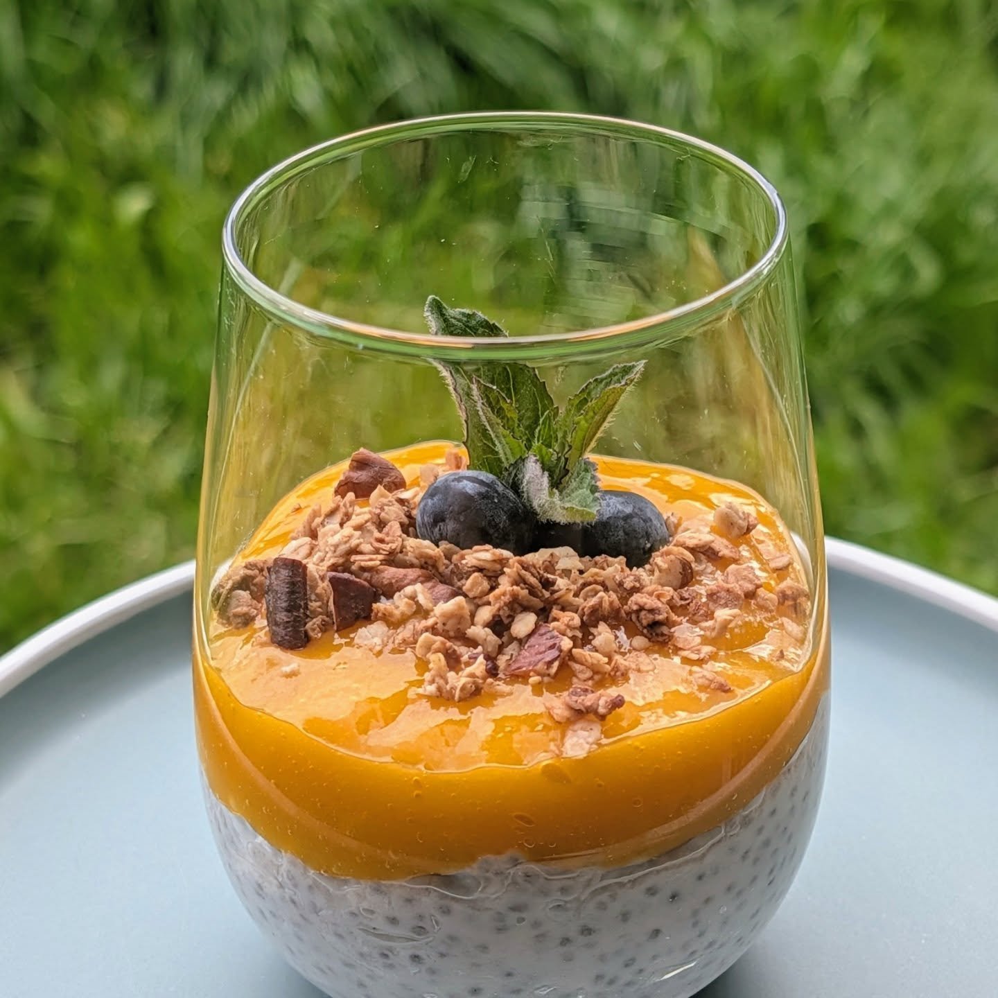 W&auml;hrend im Bistro selbst noch gewerkelt wird, arbeiten wir auch flei&szlig;ig an unserer Speisekarte und testen verschiedene Highlights f&uuml;r Fr&uuml;hst&uuml;ck und Mittagessen 💚 und auch Kuchenproben geh&ouml;ren dazu! Bleibt gespannt - ba