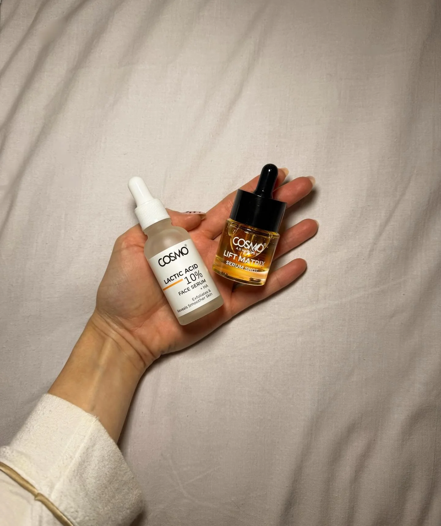 I may have just found my new favourite skincare brand: @cosmocosmeticsuae @cosmoprofessionaluae

Lately I've been using their Lift Matrix Serum Shot and Lactic Acid serum and I've been loving them.

Truly high quality products and my skin is glowing 