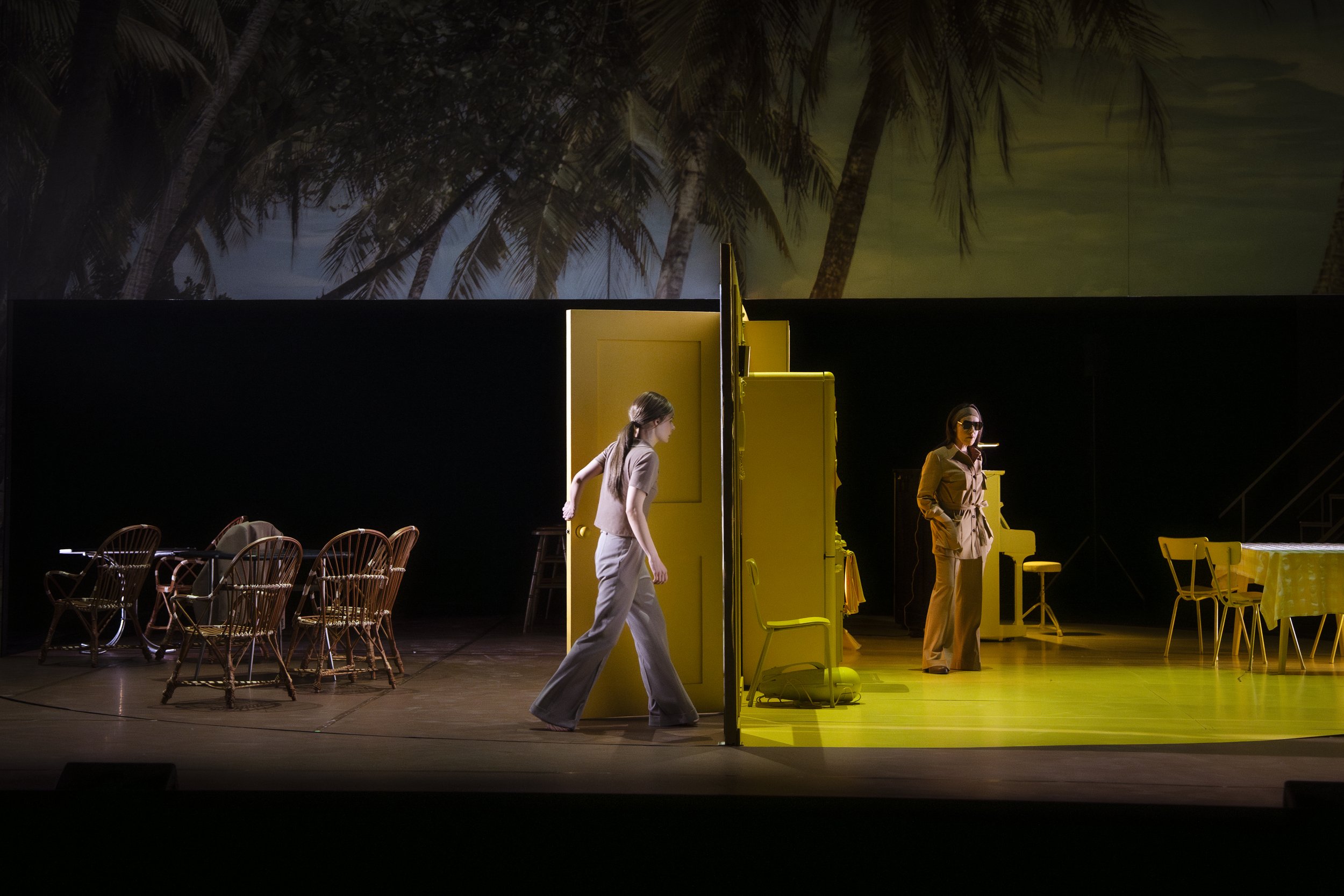 kalifornijas pakalni / the hills of california