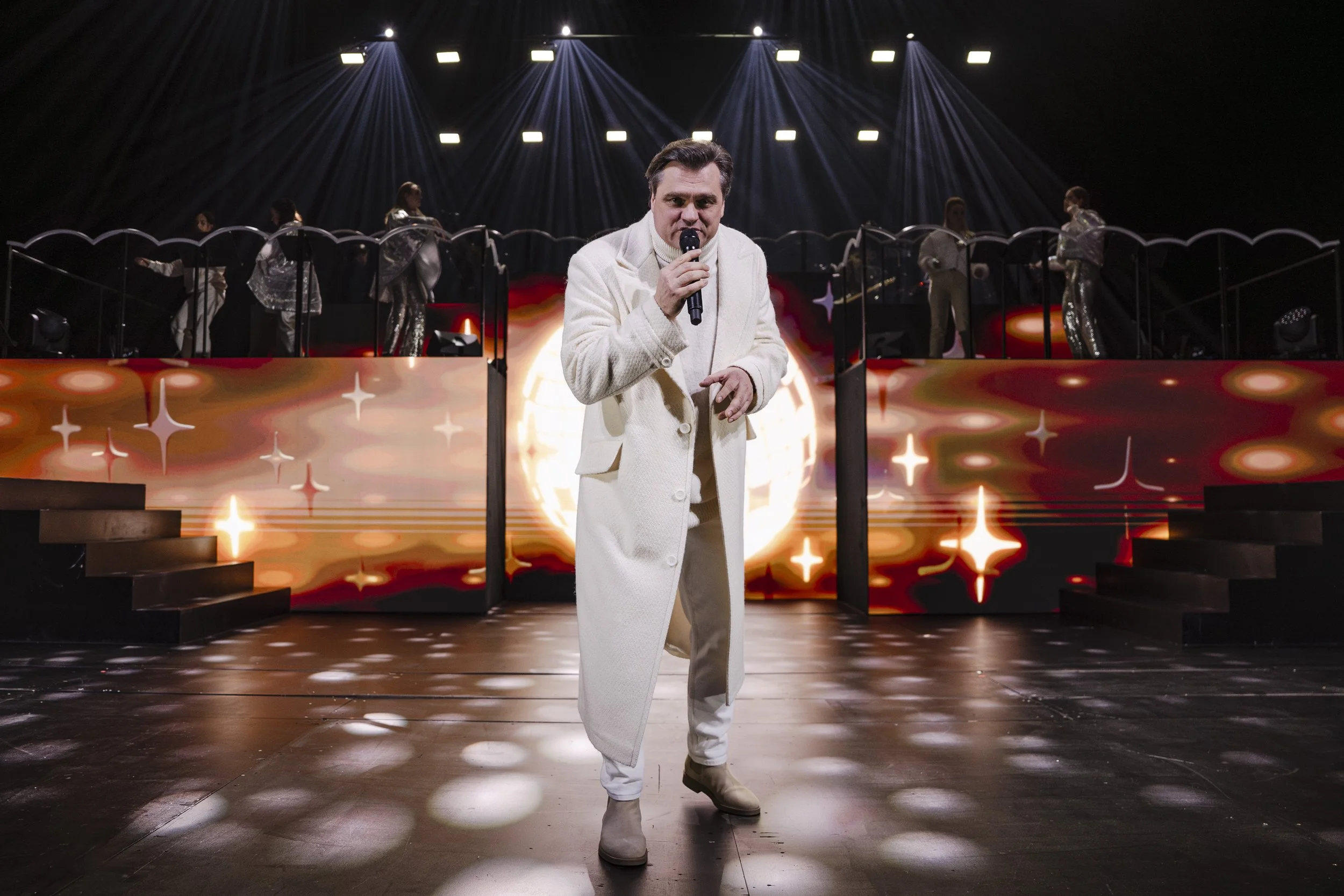 mirklis gaismas tuvumā / a moment near the light