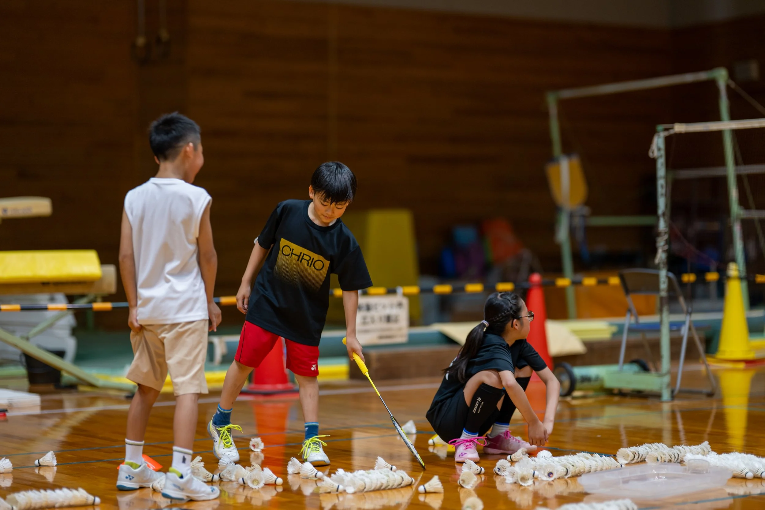 山形県鶴岡市で活動するジュニアバドミントンクラブの練習風景-20260611-2