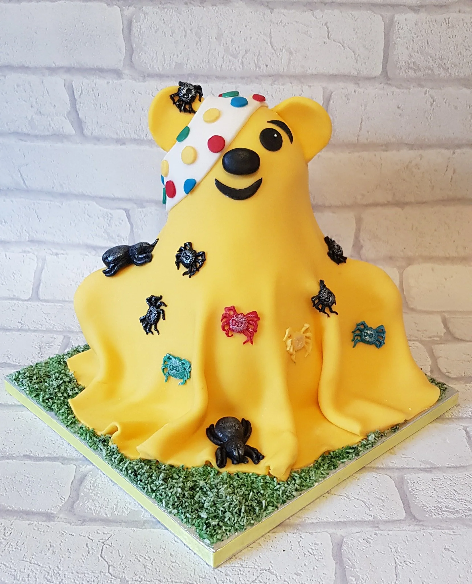 Pugsy bear cake custom in margate thanet by merely jane's cakes