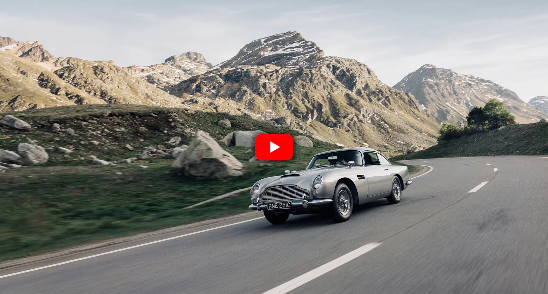 YouTube_breitlingxastonmartin_toptime-tributeto-db5-3_rgb.tif_.jpg