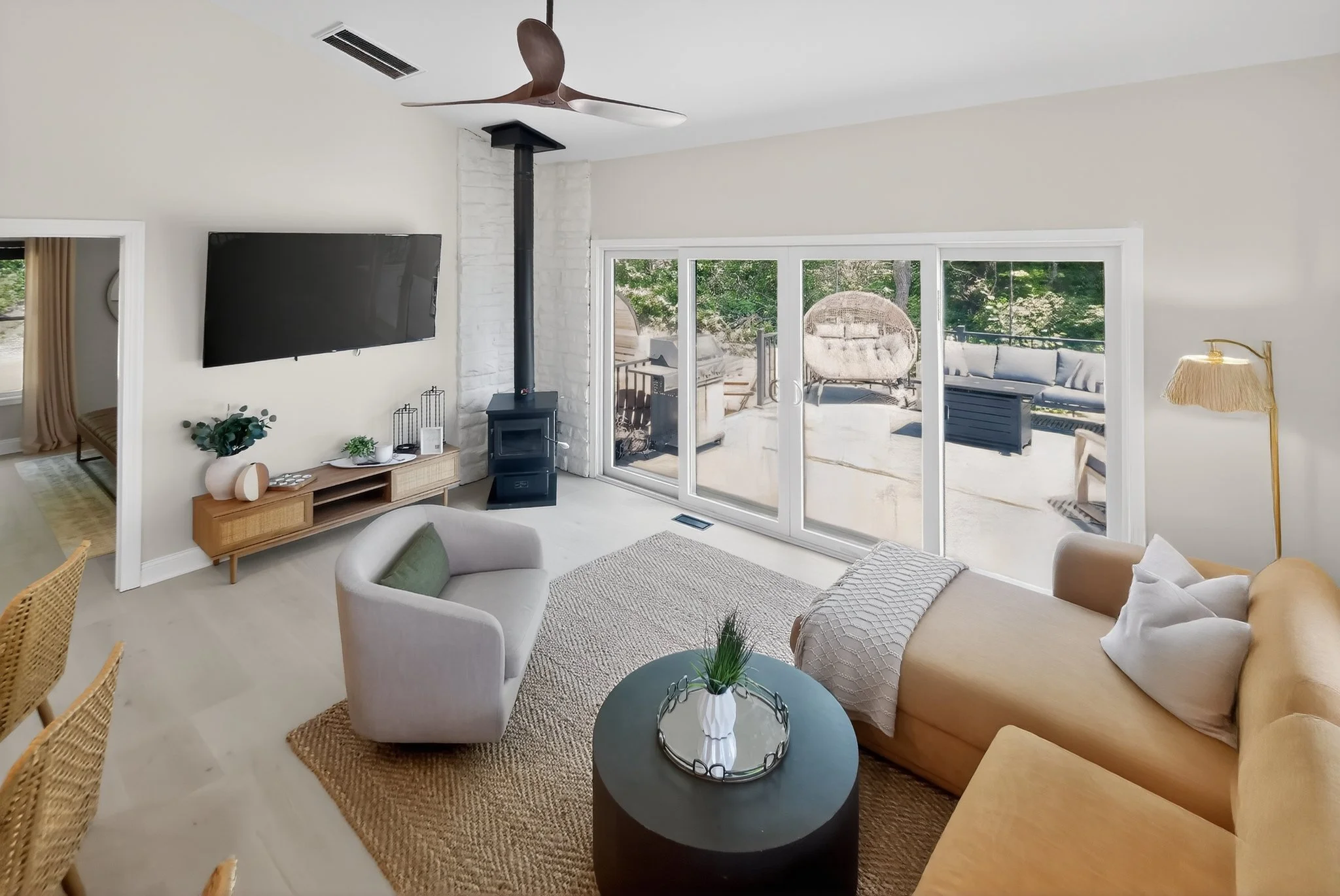 13_1208_Rockwood_Trail-Living_room-0588.jpg