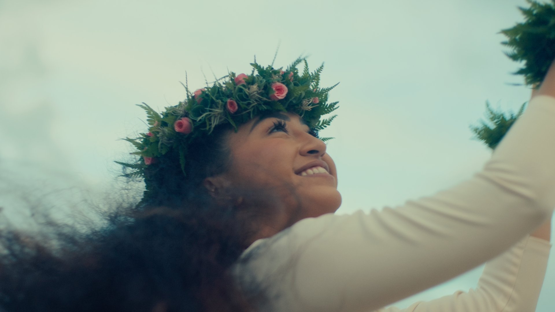 Hula Graded Clips_01_06_12_17.jpg