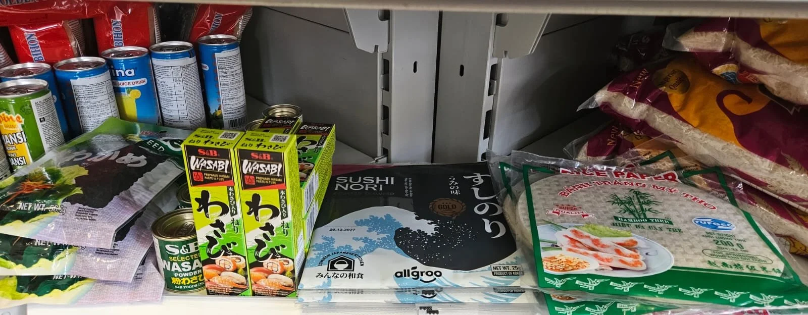 Nori Blätter, Wasabi, usw. für Sushi