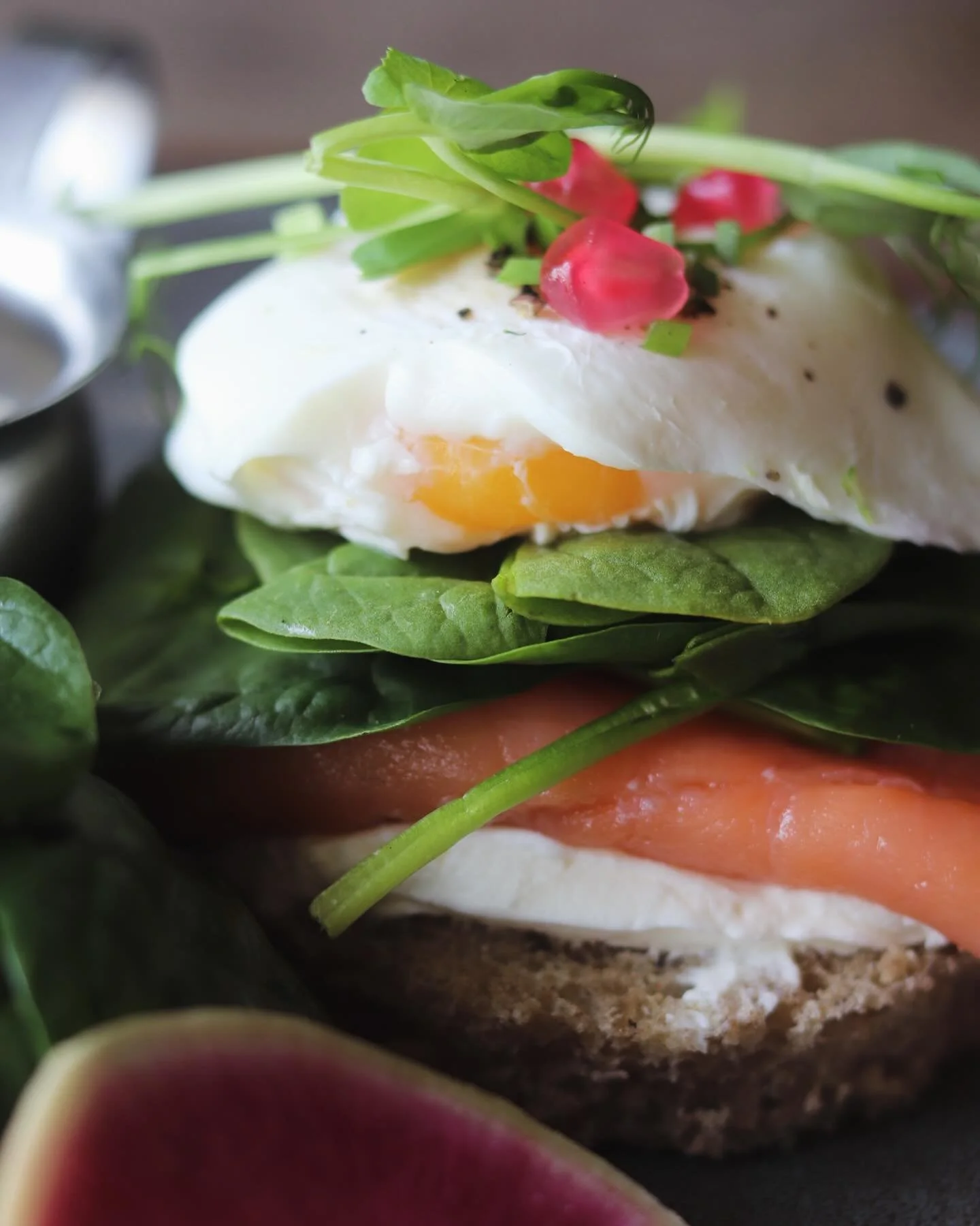 Florentines style DelCielo. Our favs! 🤤- Salmon Florentine - with homemade rye bread, cream cheese, organic baby spinach, poached eggs &amp; our delicious dill sauce!