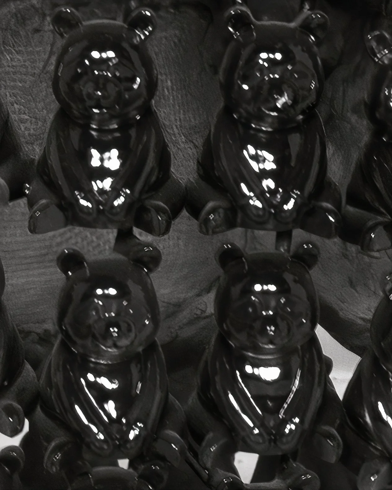 Pandason's Black : A Lilliputian Ballet of Chromatic Marvels