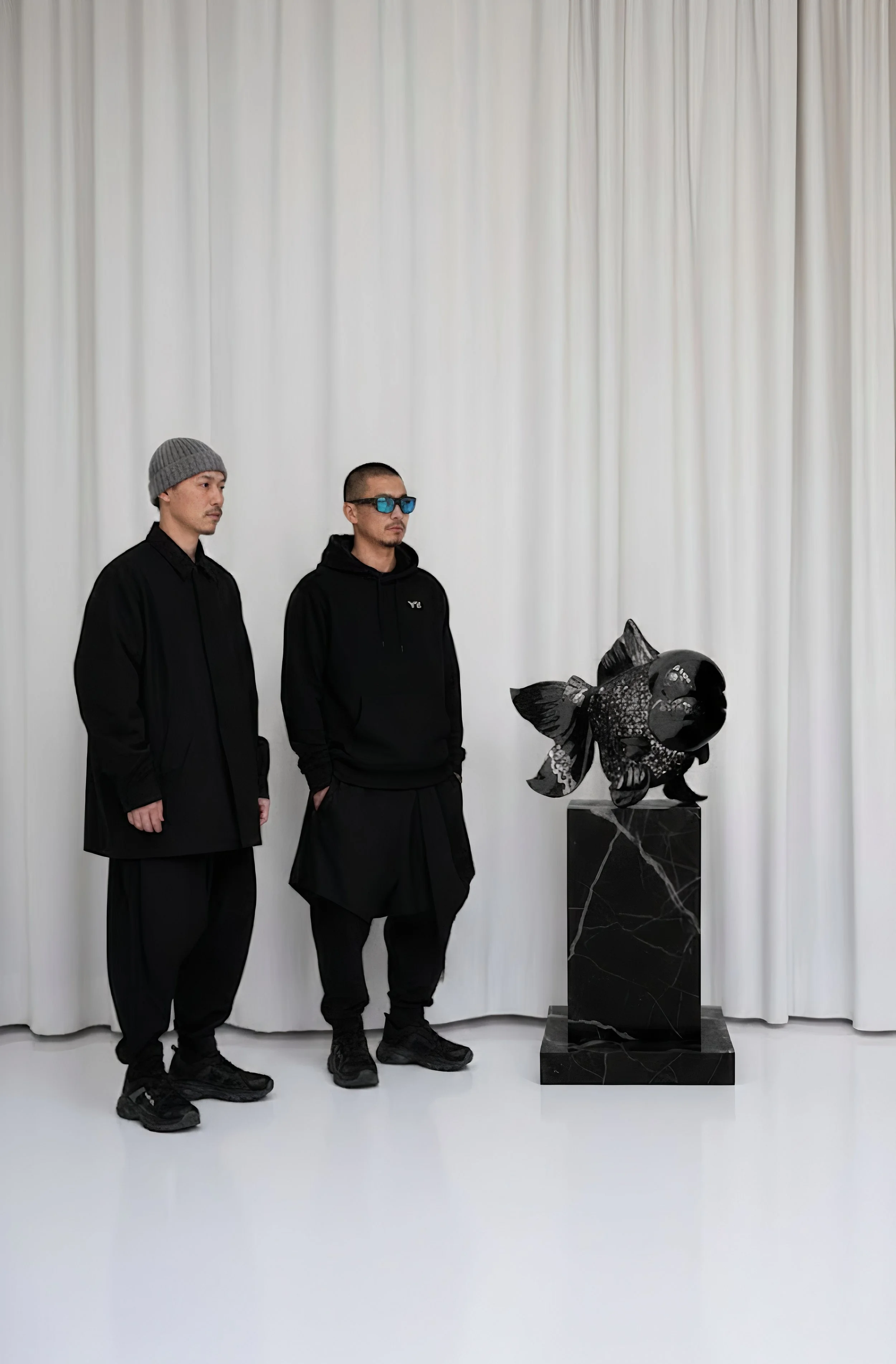 Petite Nishikigoi Elegance in Metal Black : Mizu no Kasai Whispers