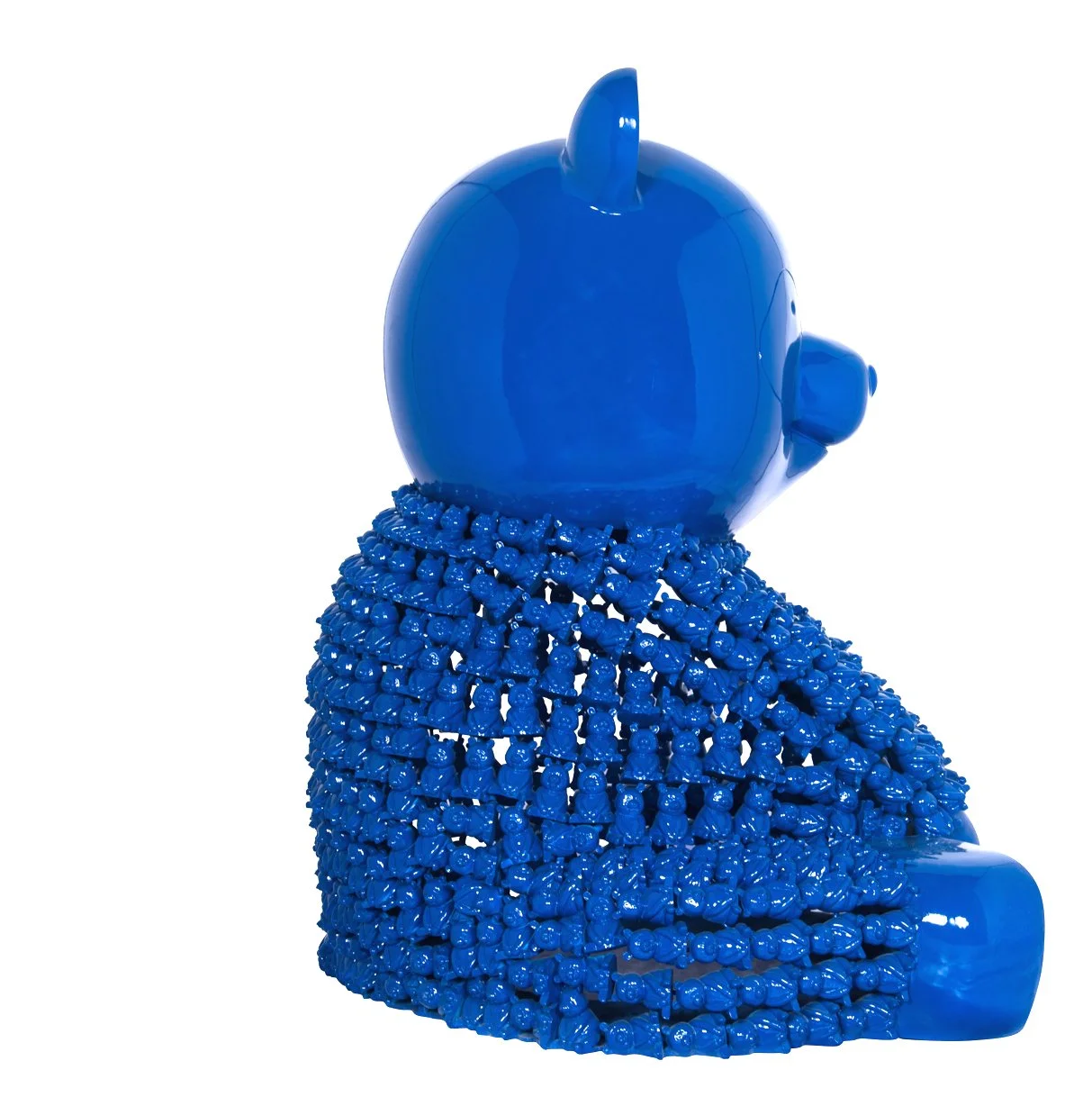 Pandason's Blu : A Lilliputian Ballet of Chromatic Marvels