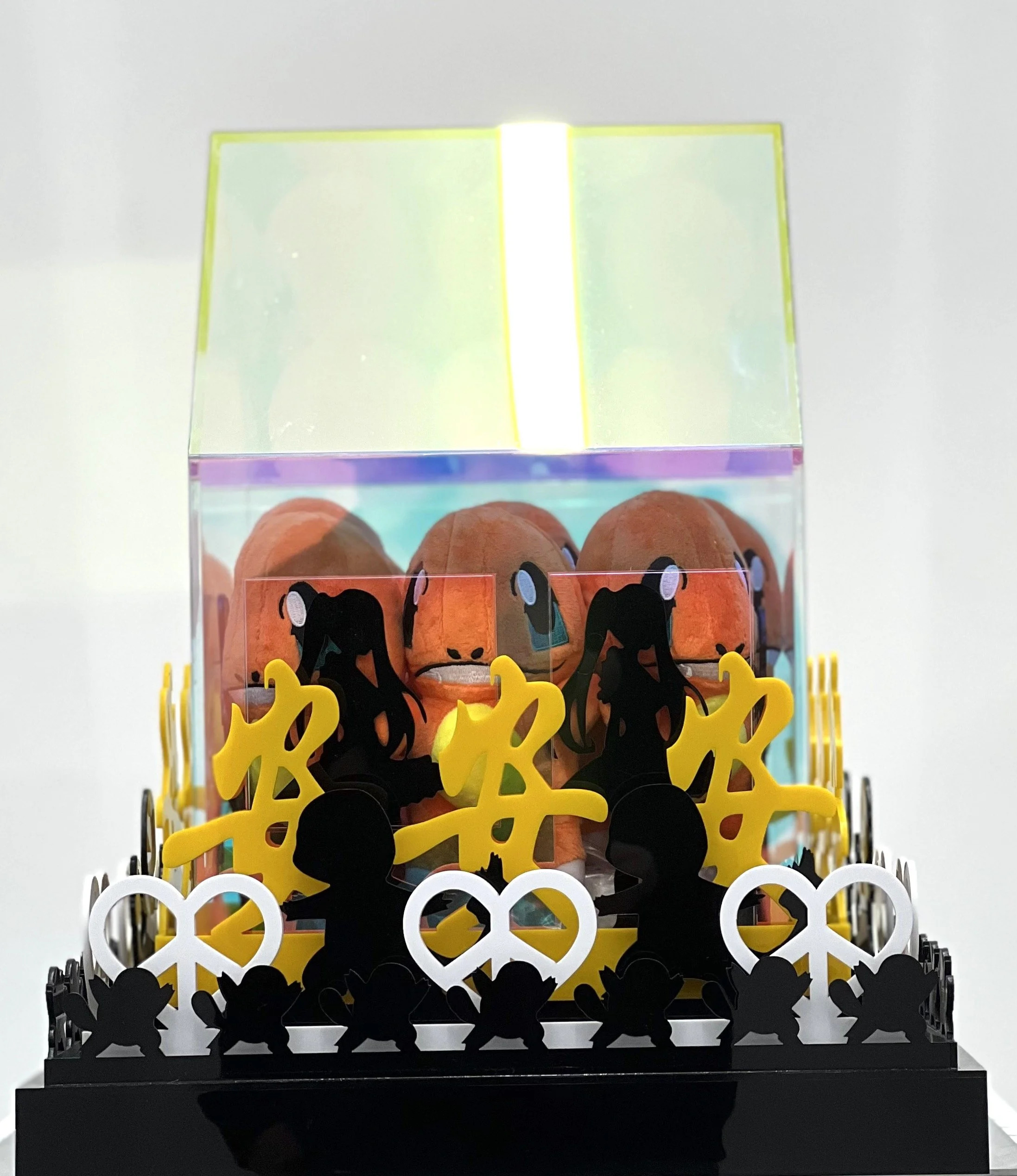 Golden Charmander : Embrace of Love and Peace